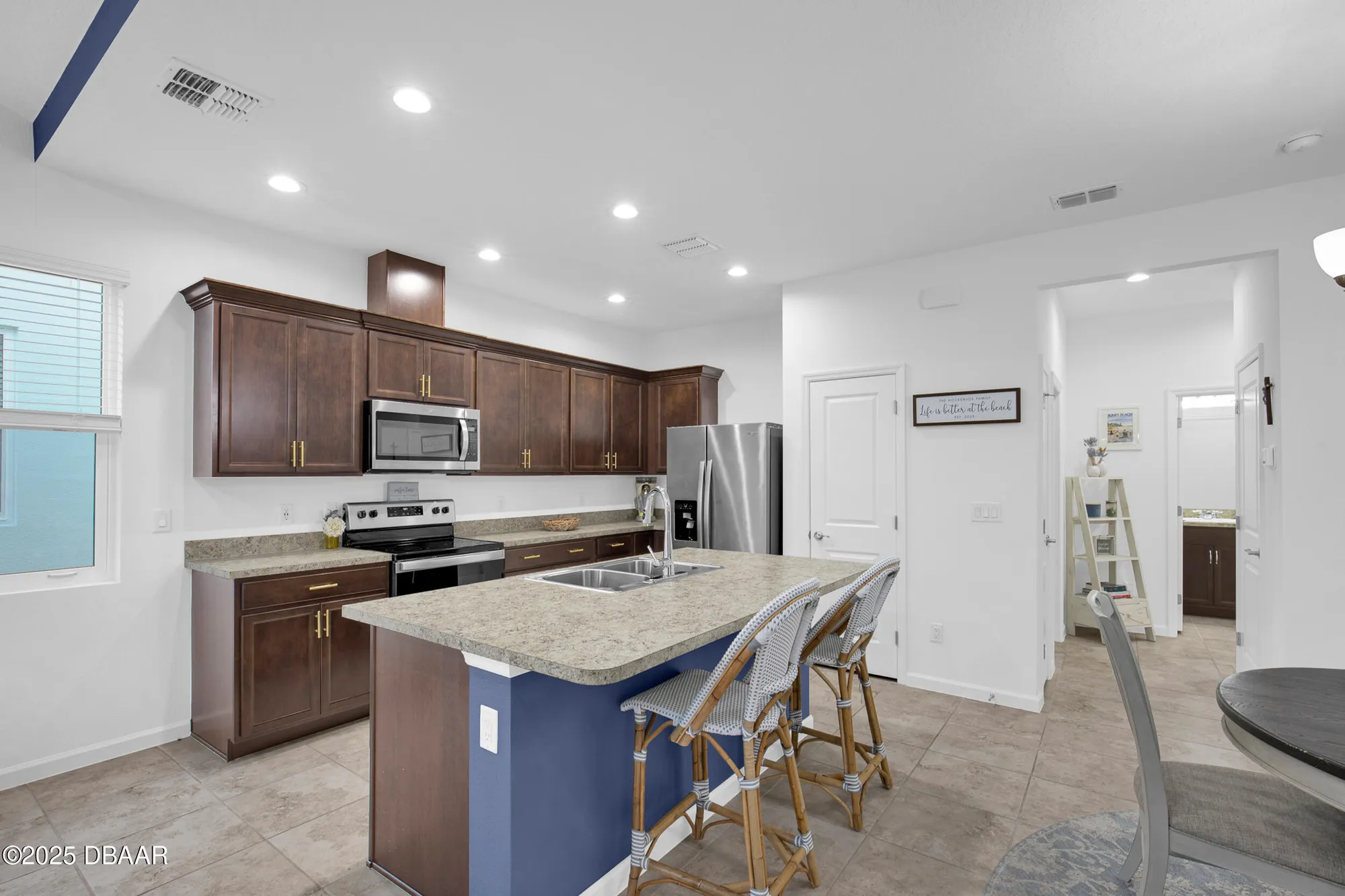 Property Slideshow image 8 of 61 | 317 pop top ln, Daytona Beach, FL, 32124