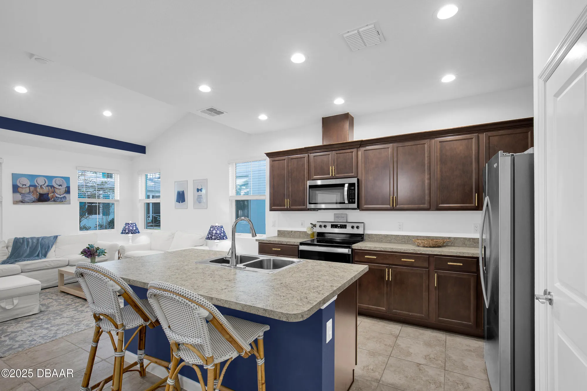 Property Slideshow image 11 of 61 | 317 pop top ln, Daytona Beach, FL, 32124