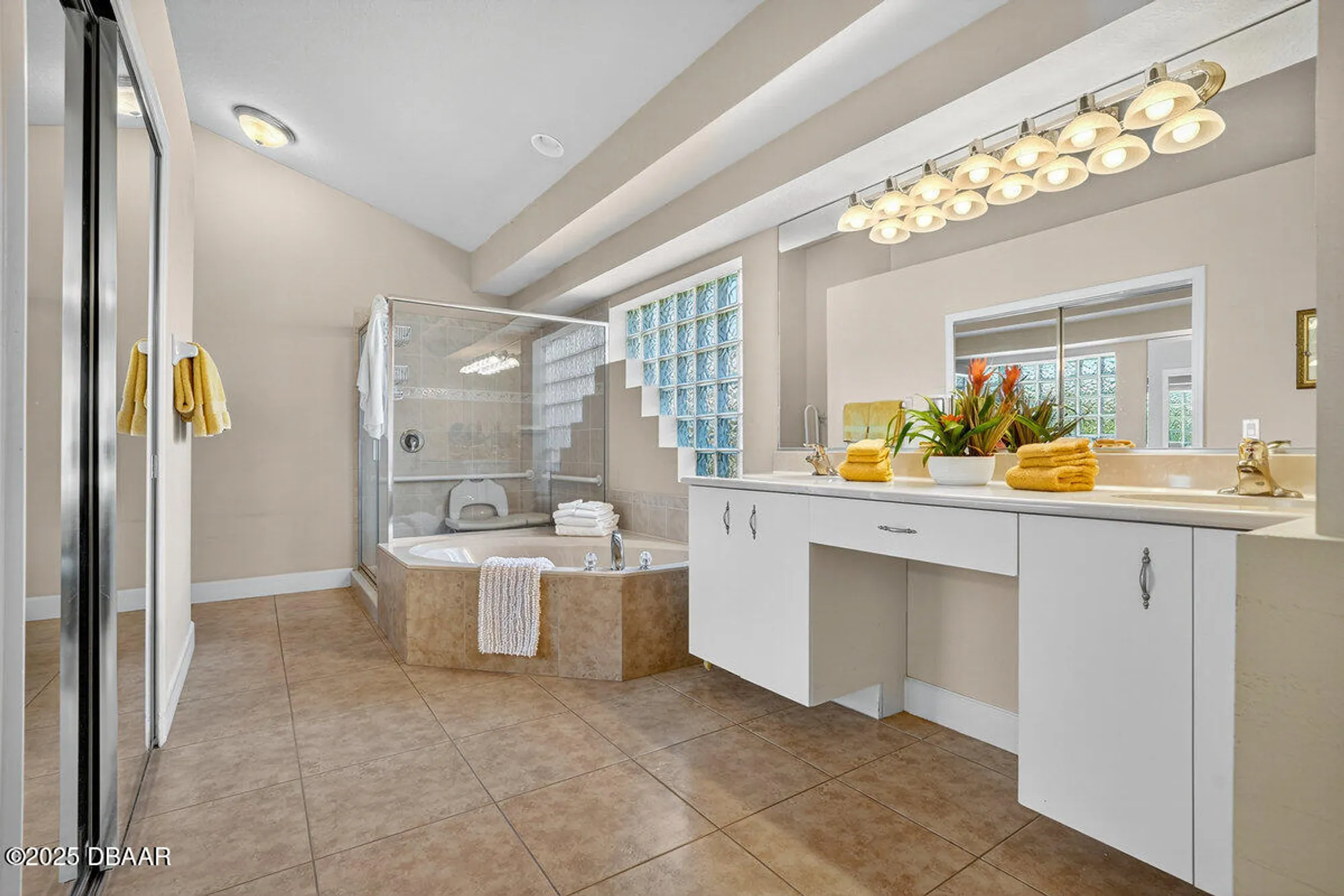 Property Slideshow image 22 of 57 | 1157 kilkenny ln, Ormond Beach, FL, 32174