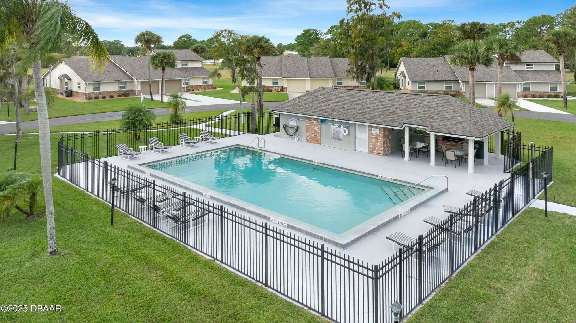 Property Slideshow image 33 of 48 | 348 bob white ct apt 9, Daytona Beach, FL, 32119