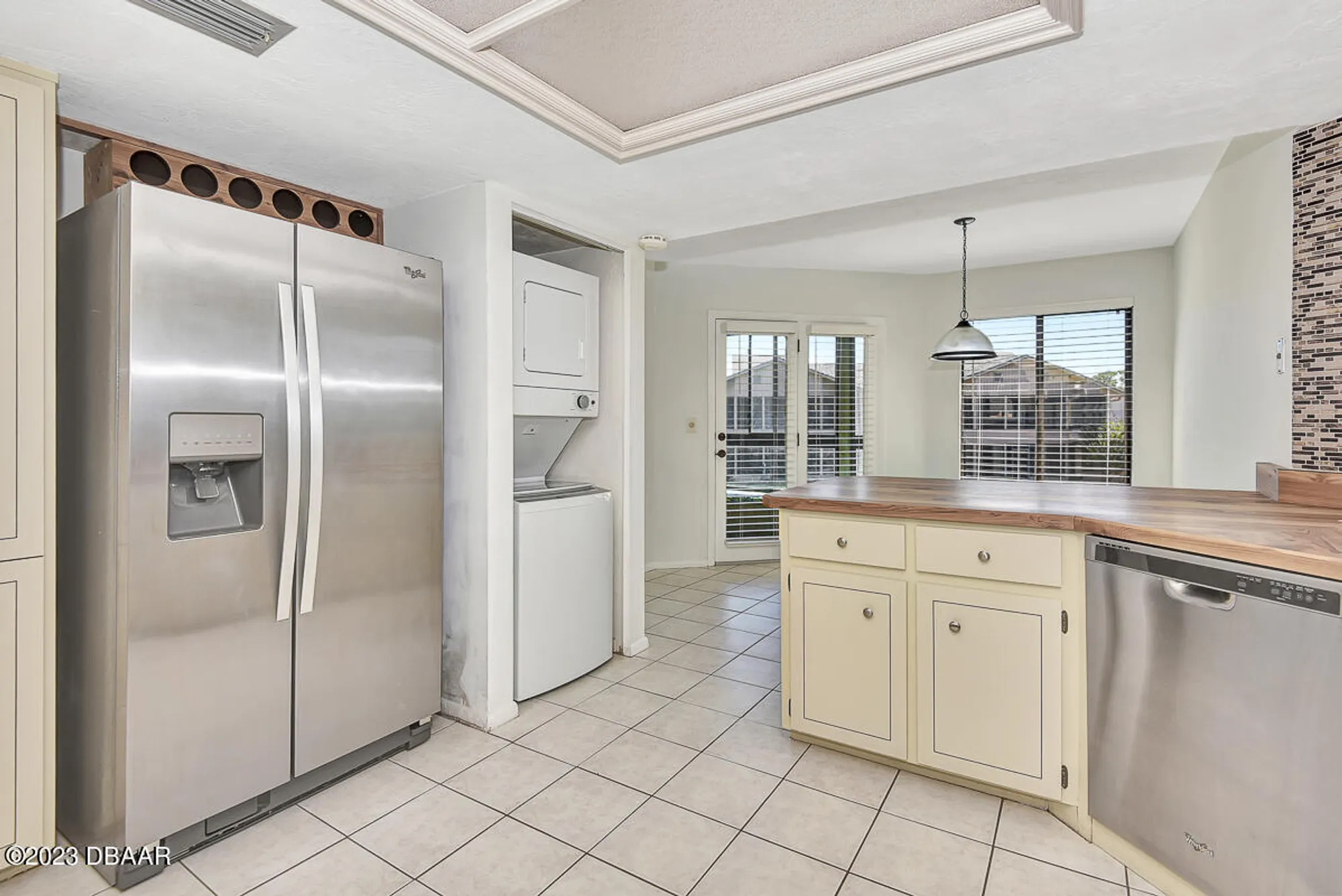 Property Slideshow image 9 of 50 | 114 blue heron dr d, Daytona Beach, FL, 32119
