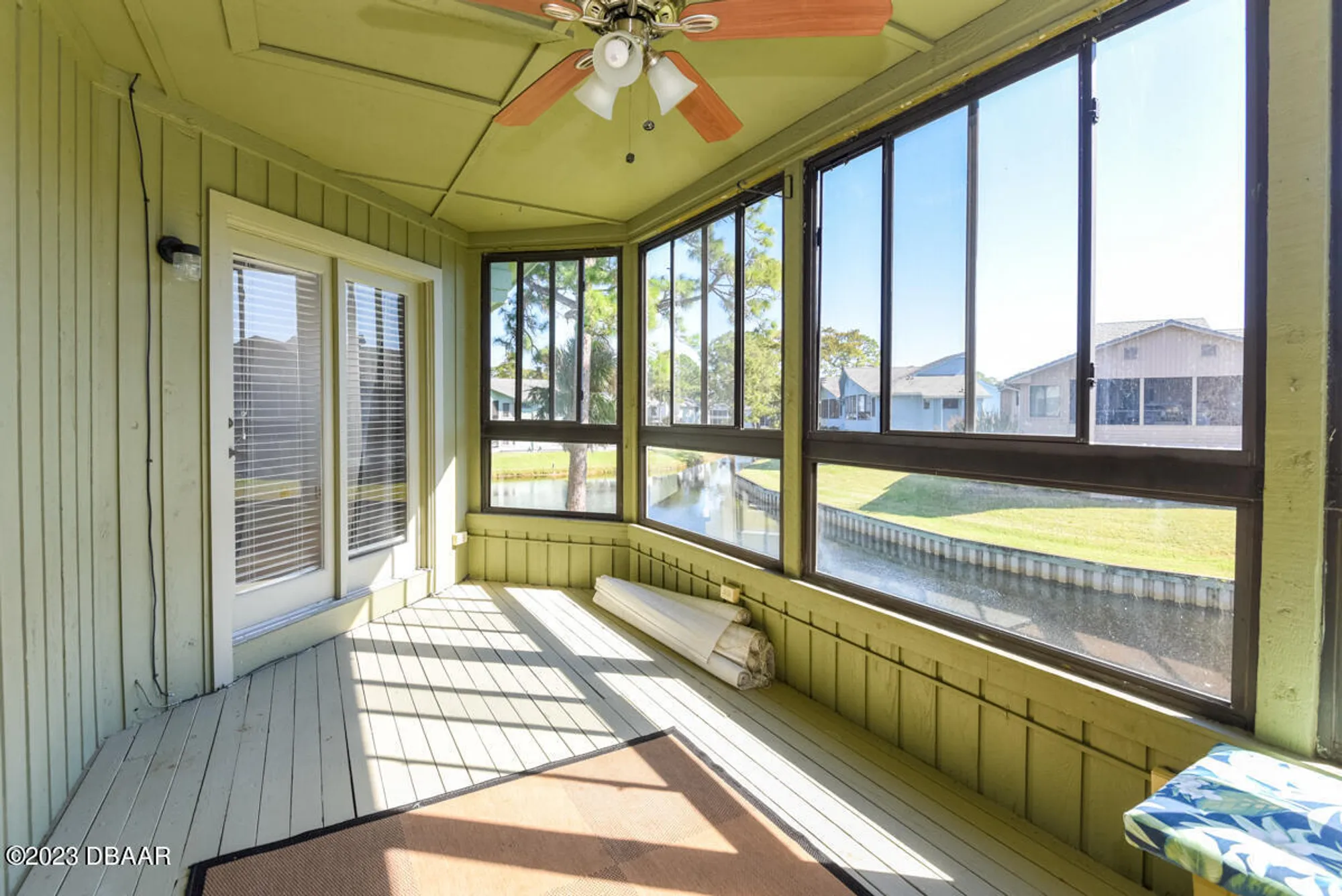 Property Slideshow image 17 of 50 | 114 blue heron dr d, Daytona Beach, FL, 32119