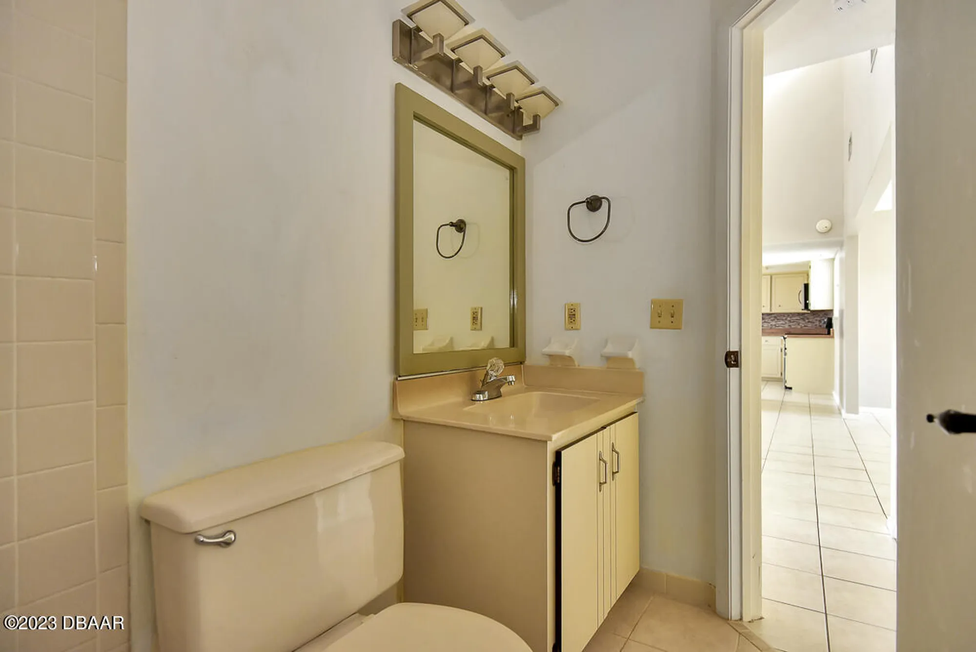 Property Slideshow image 24 of 50 | 114 blue heron dr d, Daytona Beach, FL, 32119