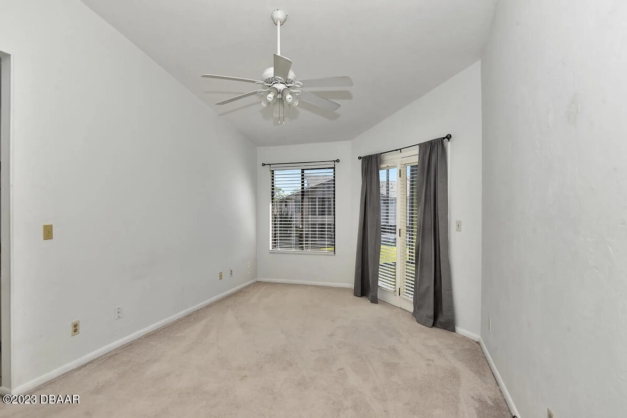 Property Slideshow image 25 of 50 | 114 blue heron dr d, Daytona Beach, FL, 32119