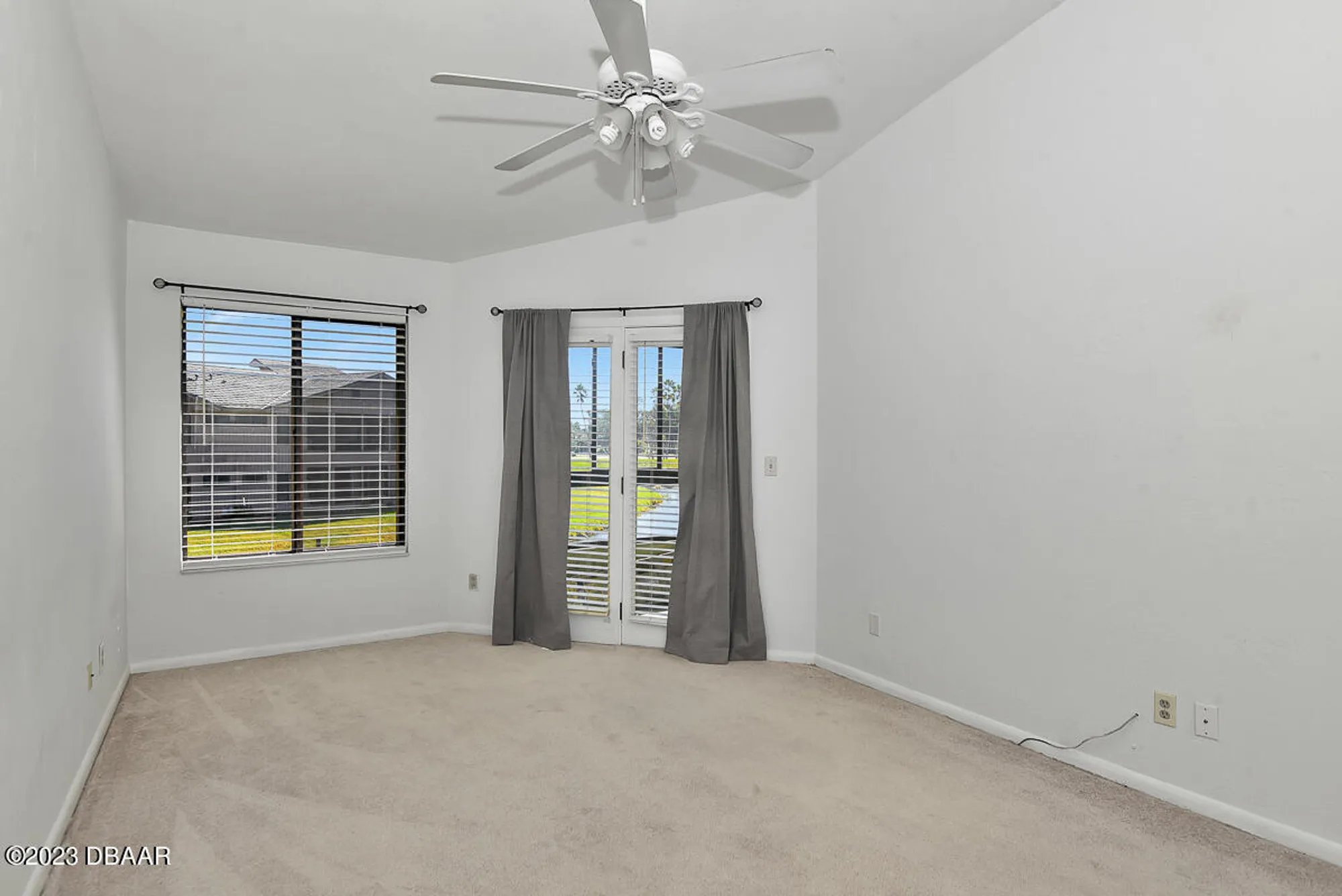 Property Slideshow image 26 of 50 | 114 blue heron dr d, Daytona Beach, FL, 32119