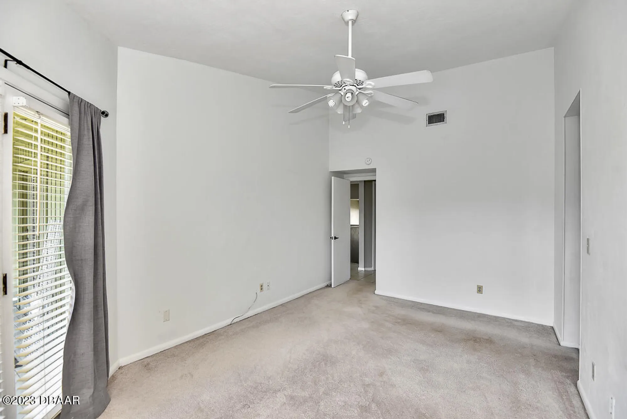 Property Slideshow image 27 of 50 | 114 blue heron dr d, Daytona Beach, FL, 32119