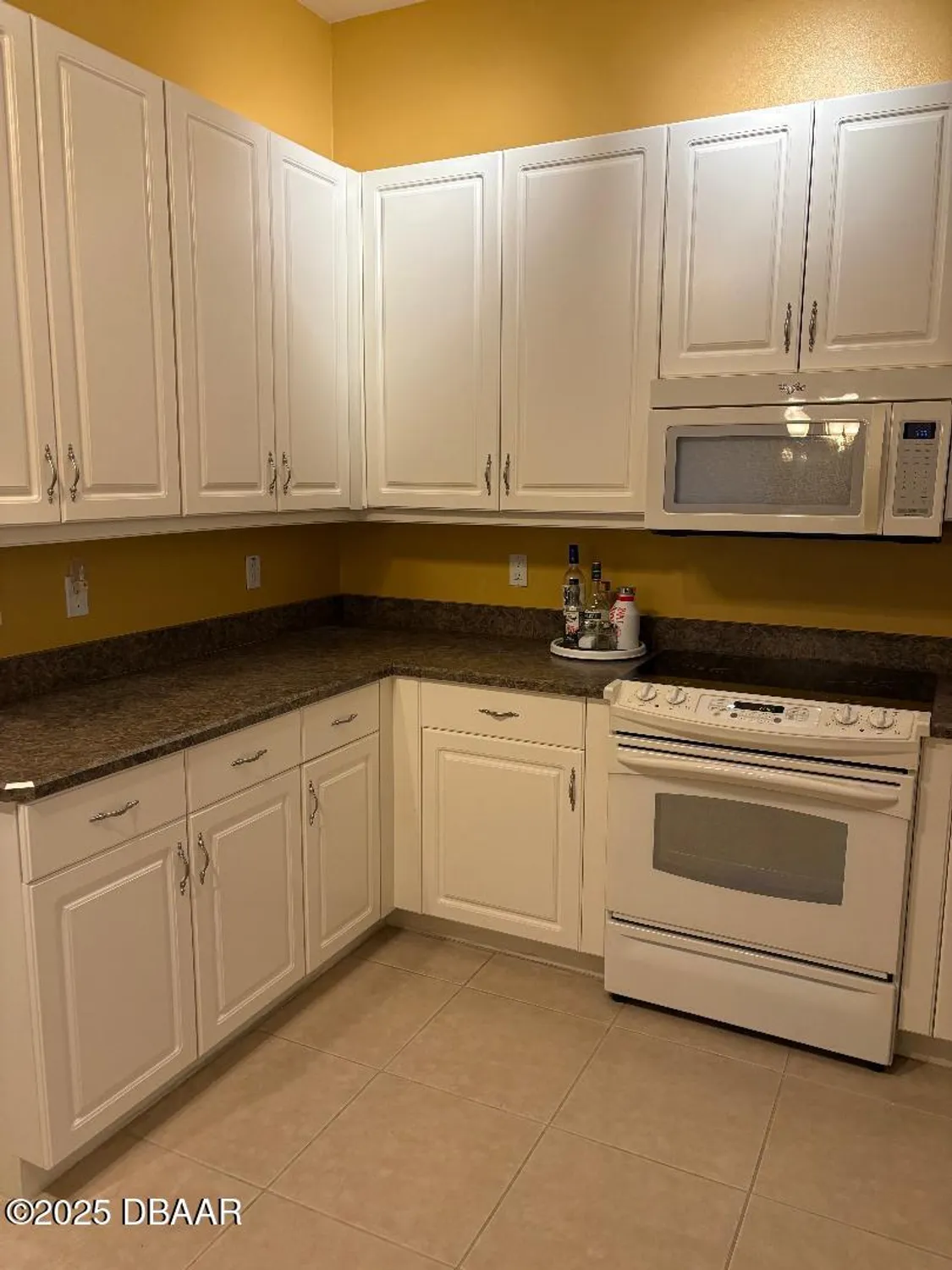 Property Slideshow image 14 of 44 | 1109 hansberry ct, Ormond Beach, FL, 32174