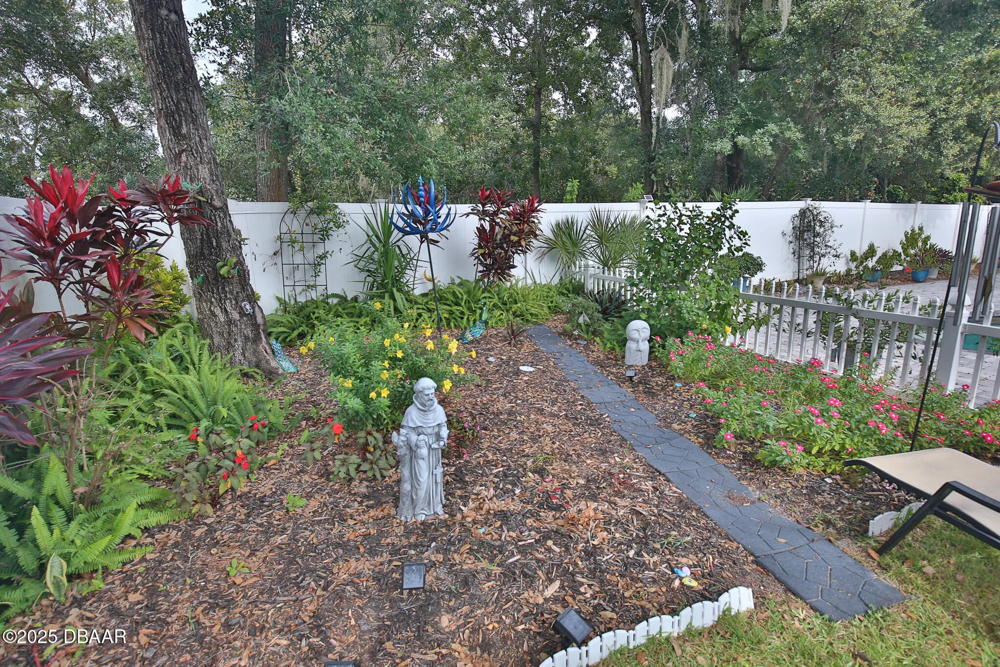 Property Slideshow image 38 of 65 | 1305 shadow path dr, Port Orange, FL, 32128