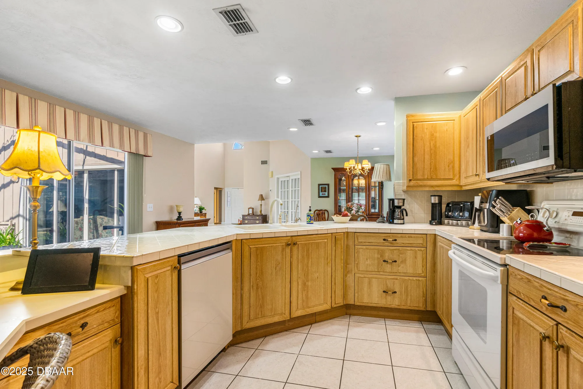 Property Slideshow image 9 of 50 | 38 treetop cir, Ormond Beach, FL, 32174
