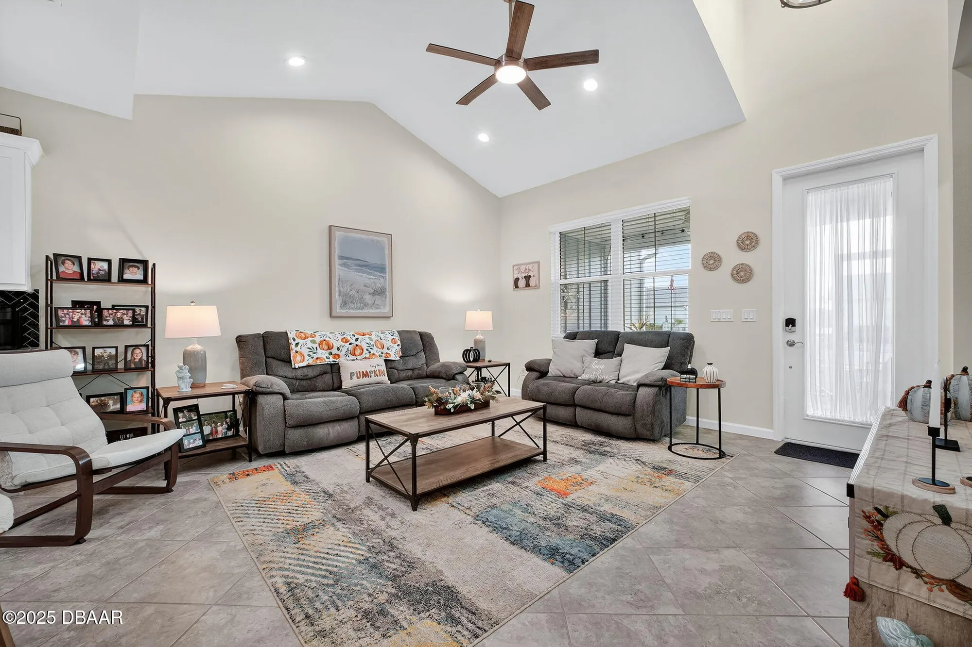 Property Slideshow image 5 of 35 | 272 pop top ln, Daytona Beach, FL, 32124