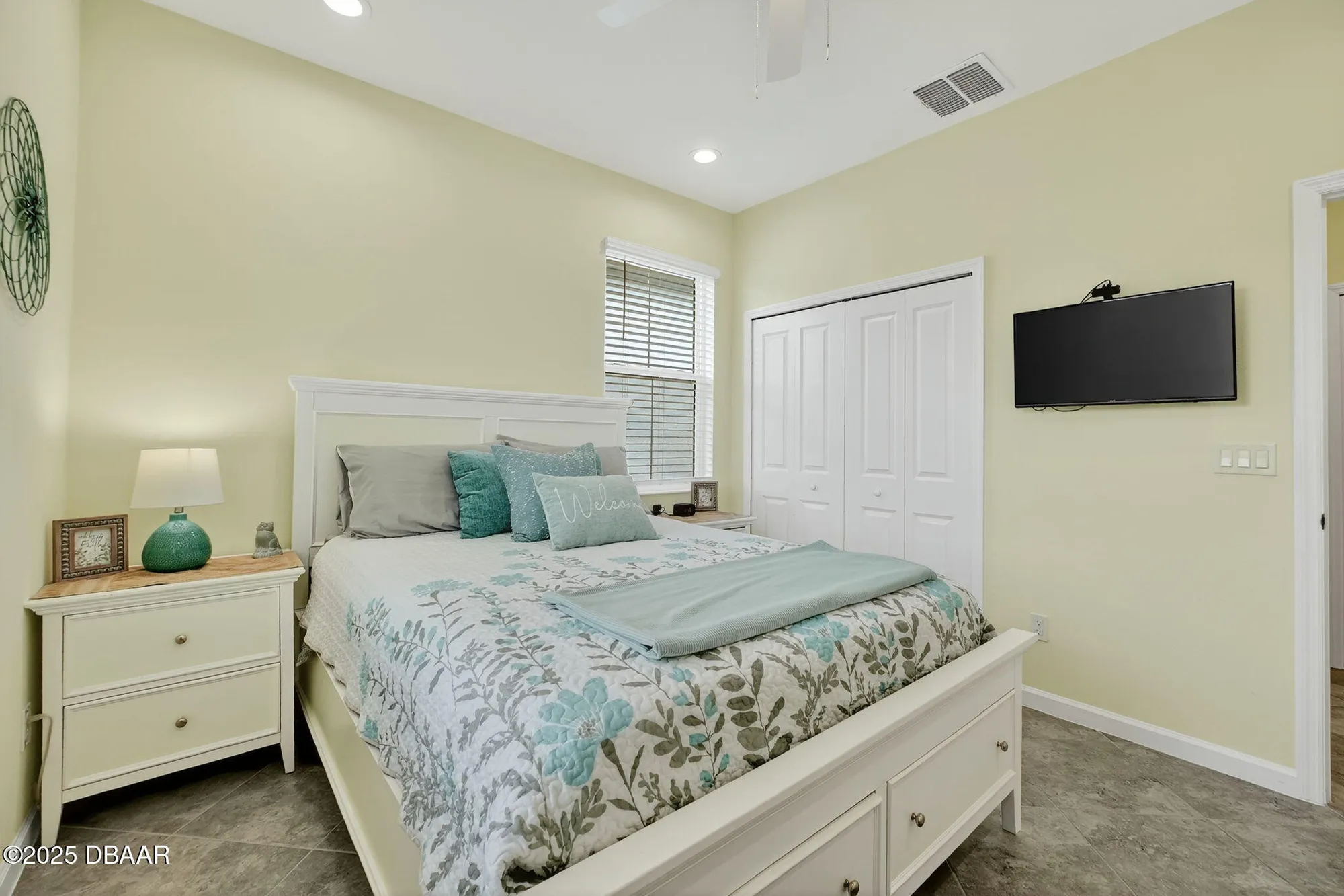 Property Slideshow image 15 of 35 | 272 pop top ln, Daytona Beach, FL, 32124