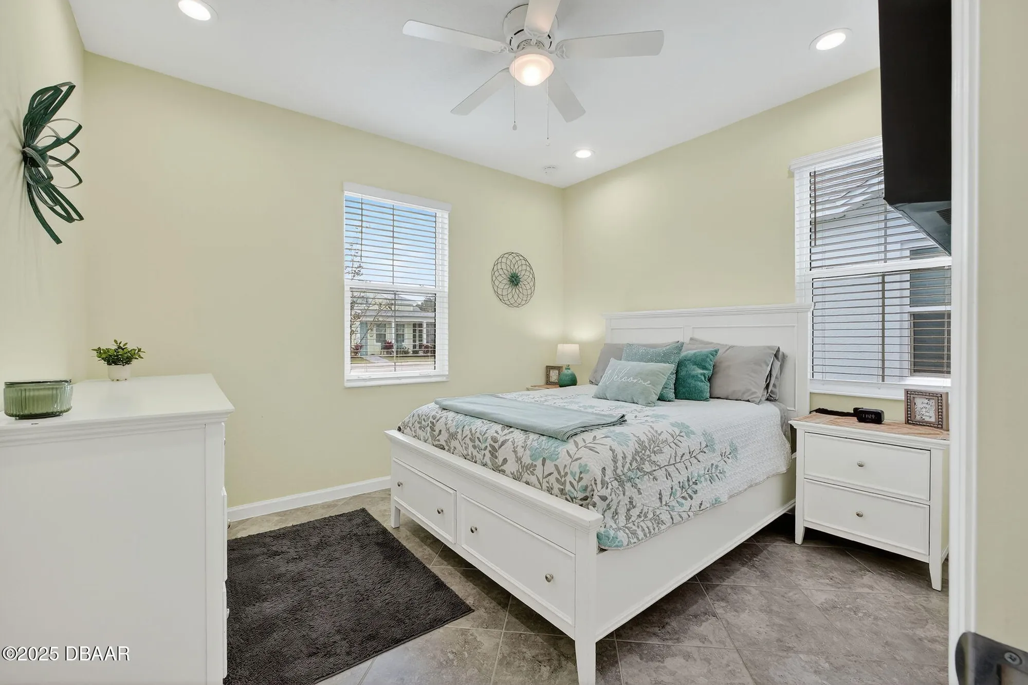 Property Slideshow image 14 of 35 | 272 pop top ln, Daytona Beach, FL, 32124