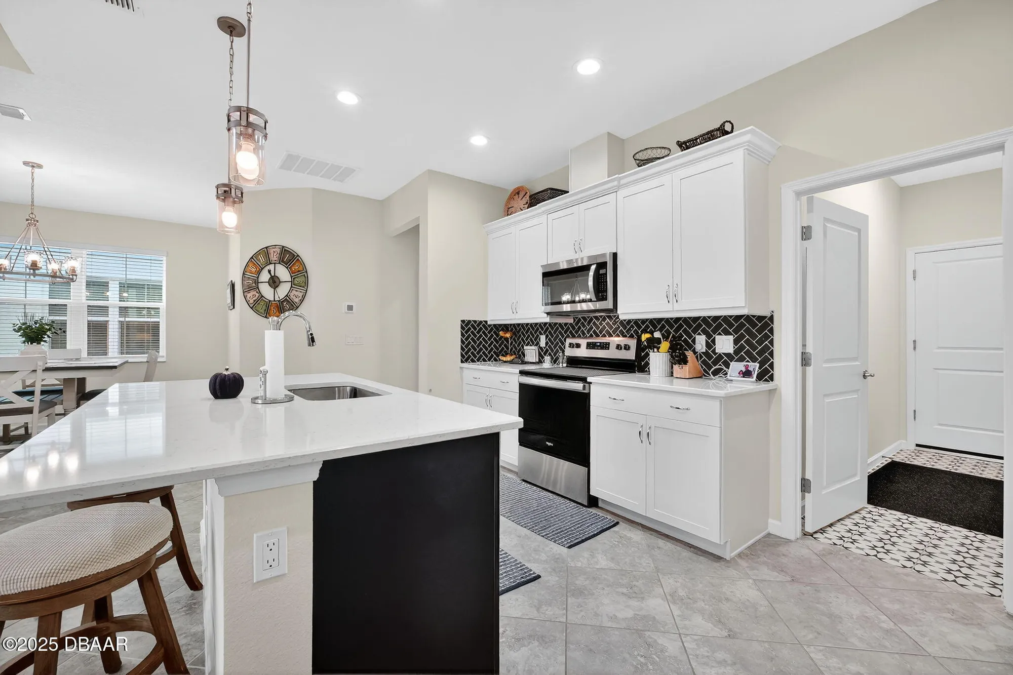 Property Slideshow image 6 of 35 | 272 pop top ln, Daytona Beach, FL, 32124