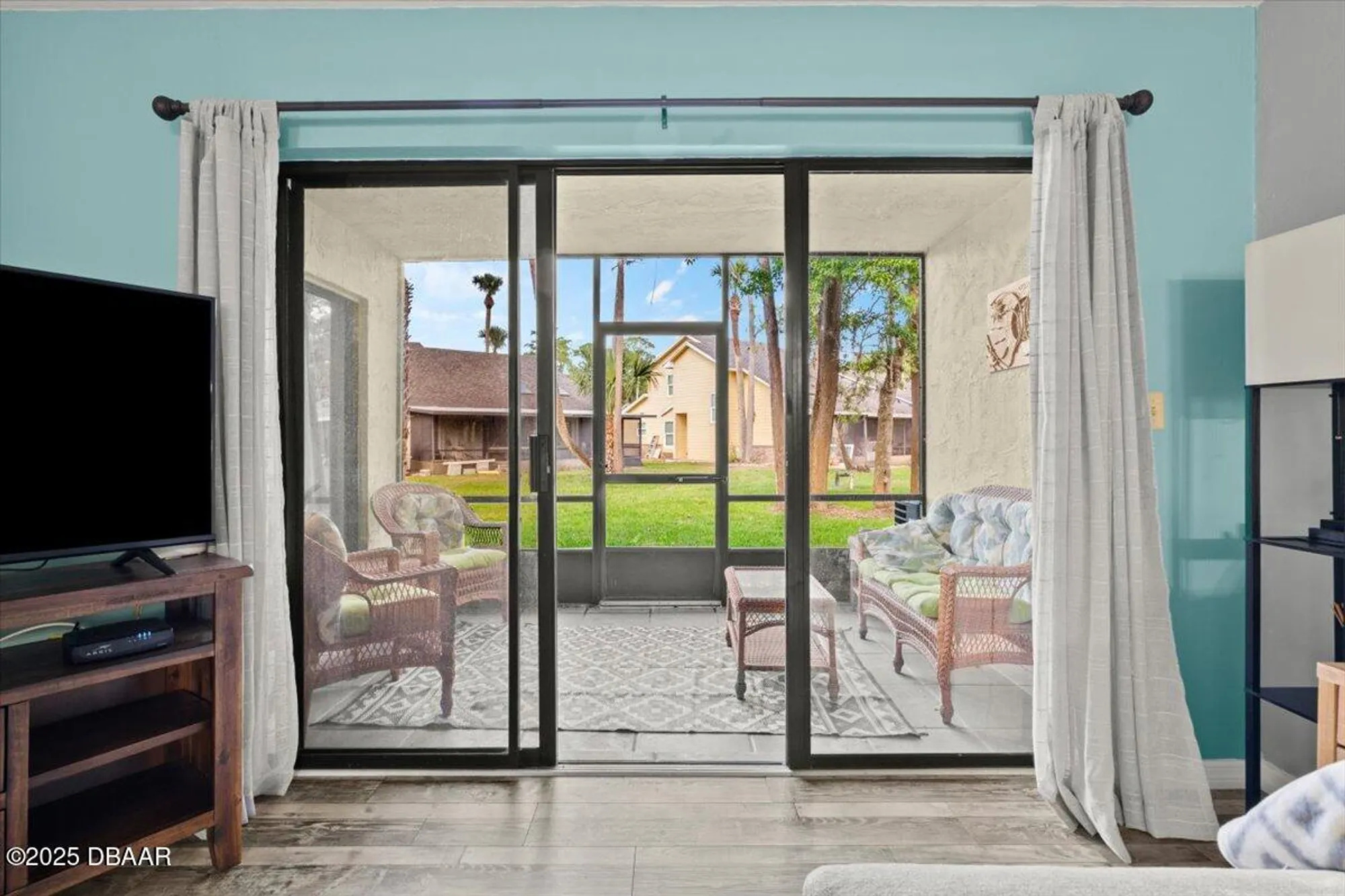 Property Slideshow image 12 of 28 | 102 bob white ct c, Daytona Beach, FL, 32119