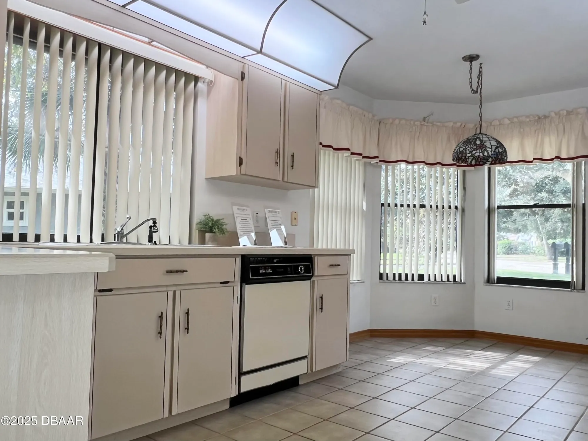 Property Slideshow image 5 of 37 | 112 underbrush trl, Port Orange, FL, 32128