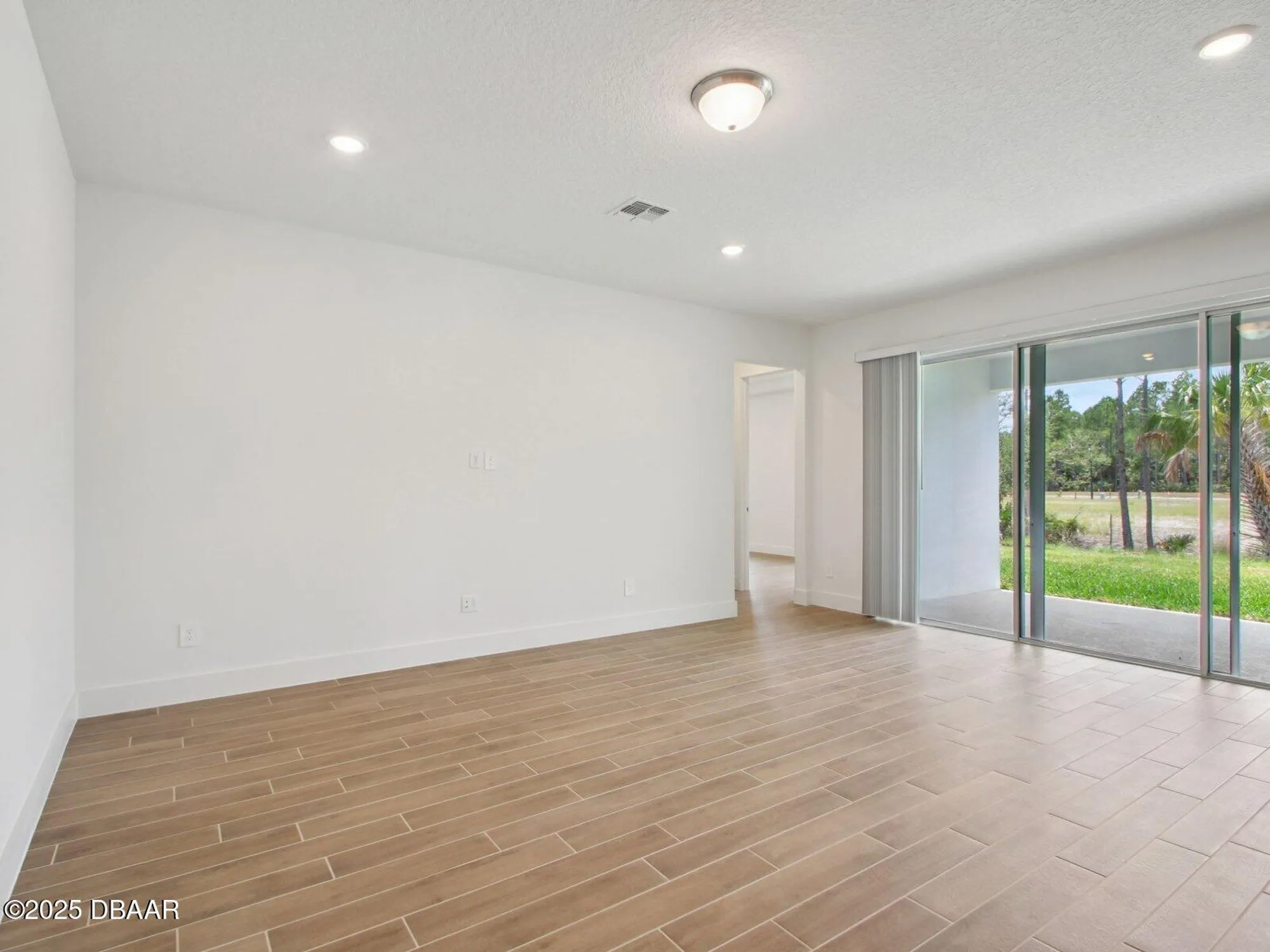 Property Slideshow image 2 of 12 | 433 brookhaven trl, Ormond Beach, FL, 32174