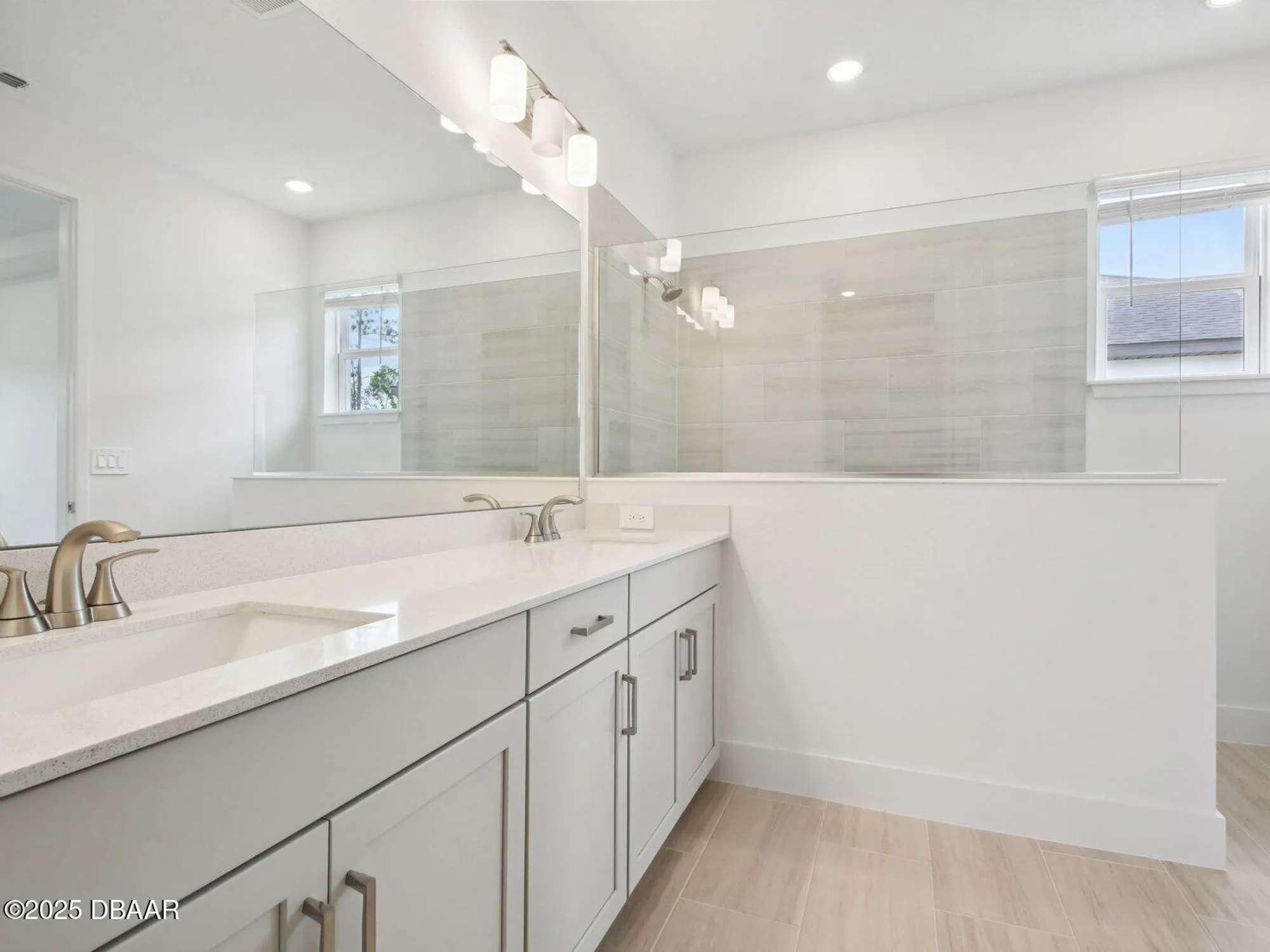 Property Slideshow image 10 of 12 | 433 brookhaven trl, Ormond Beach, FL, 32174