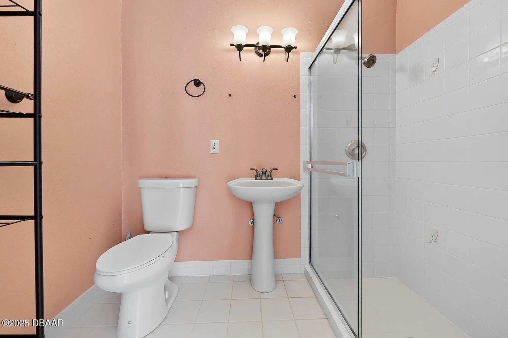 Property Slideshow image 16 of 20 | 17 magnolia dr n, Ormond Beach, FL, 32174