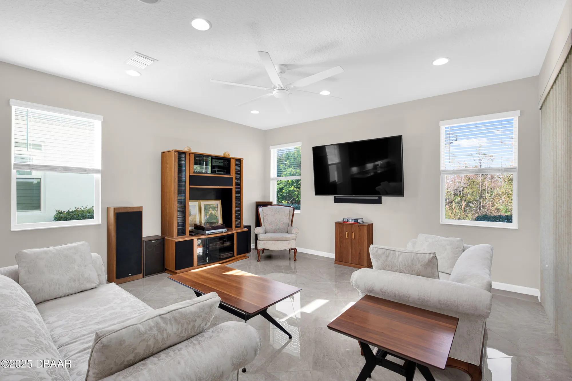 Property Slideshow image 11 of 106 | 173 coral reef way, Daytona Beach, FL, 32124