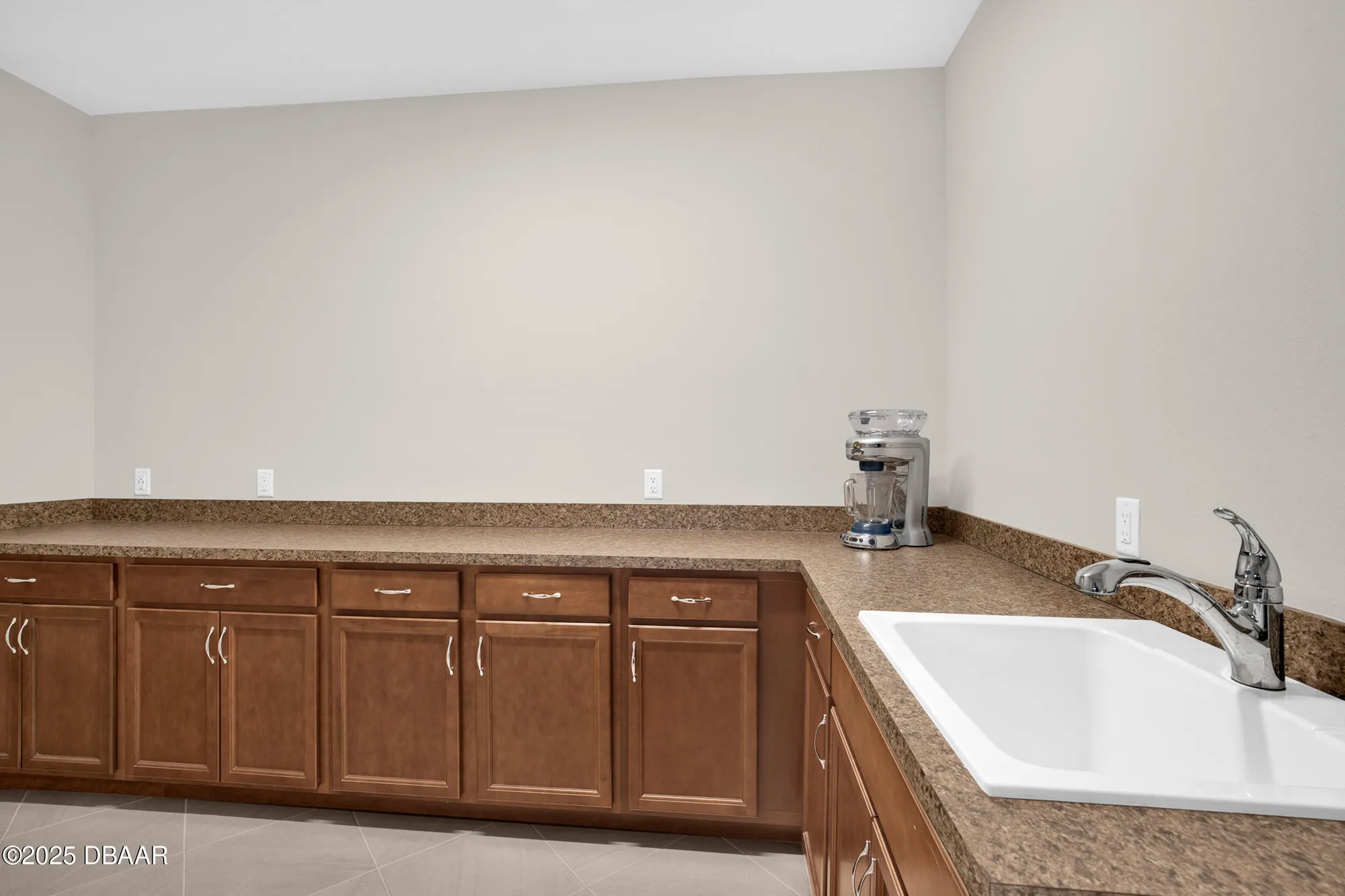 Property Slideshow image 39 of 106 | 173 coral reef way, Daytona Beach, FL, 32124