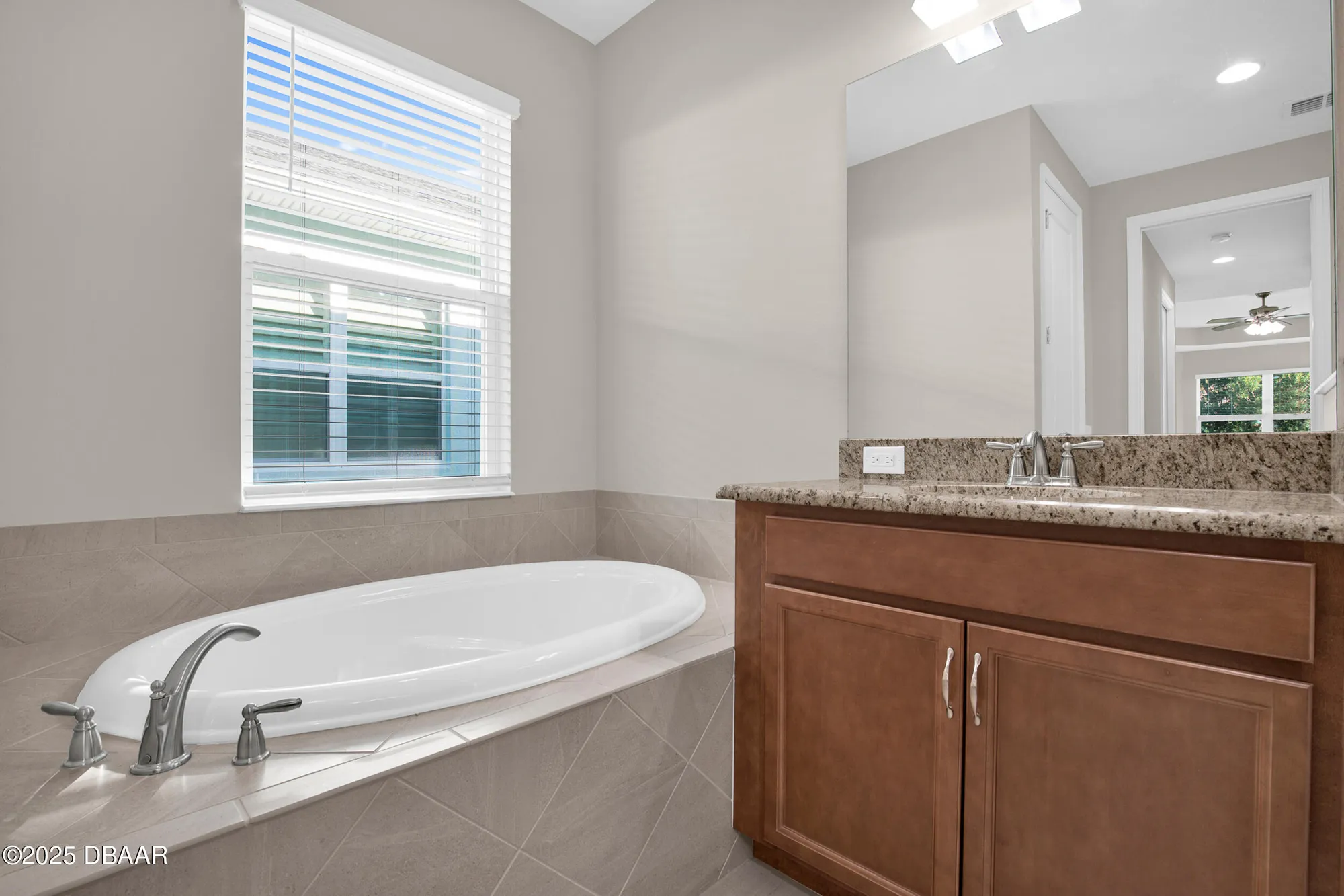 Property Slideshow image 27 of 106 | 173 coral reef way, Daytona Beach, FL, 32124