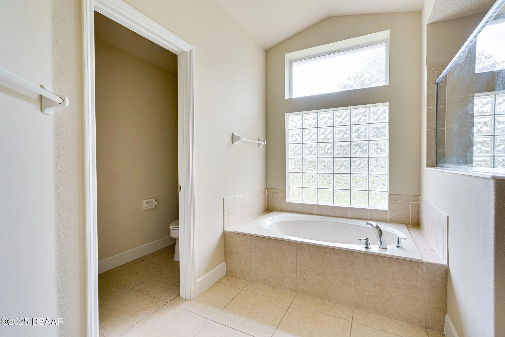Property Slideshow image 14 of 37 | 180 black hickory way, Ormond Beach, FL, 32174