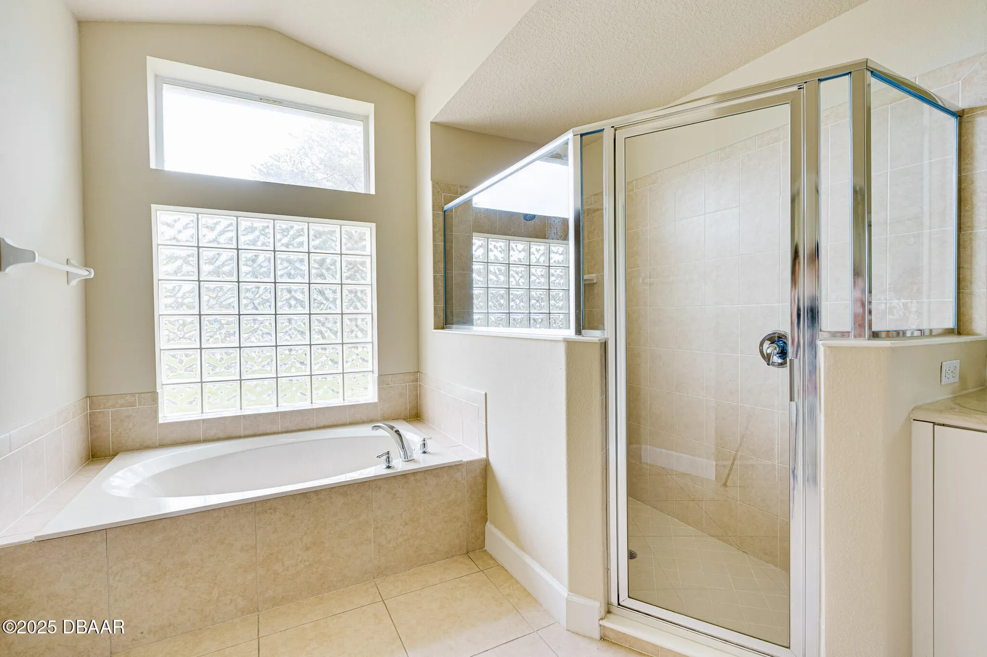 Property Slideshow image 15 of 37 | 180 black hickory way, Ormond Beach, FL, 32174