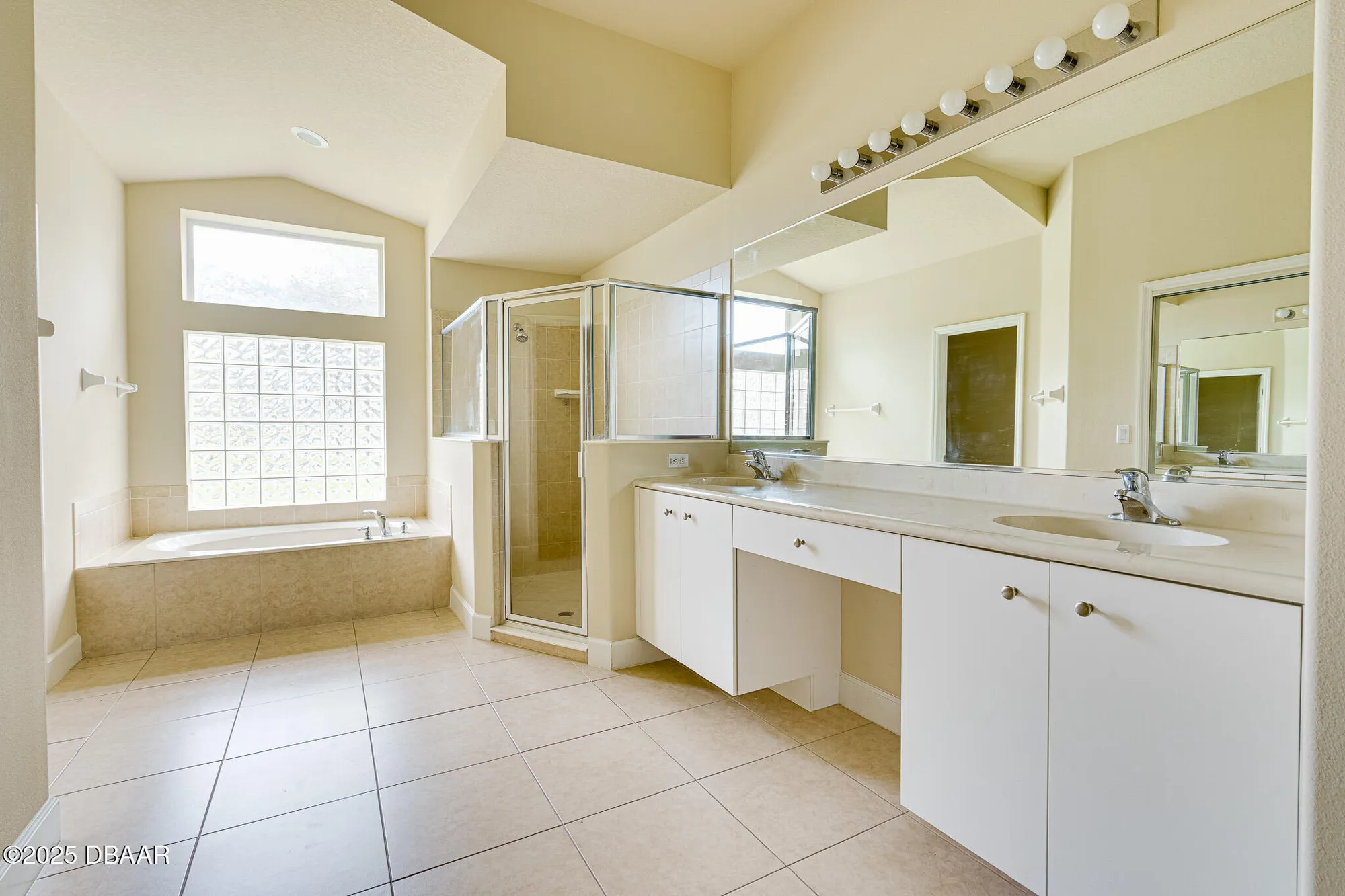 Property Slideshow image 16 of 37 | 180 black hickory way, Ormond Beach, FL, 32174