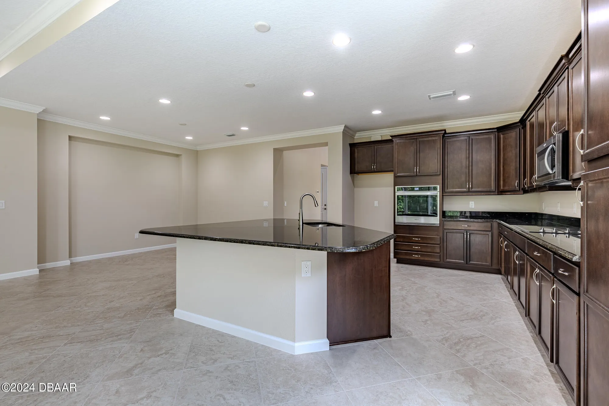 Property Slideshow image 6 of 99 | 929 bama breeze dr, Daytona Beach, FL, 32124