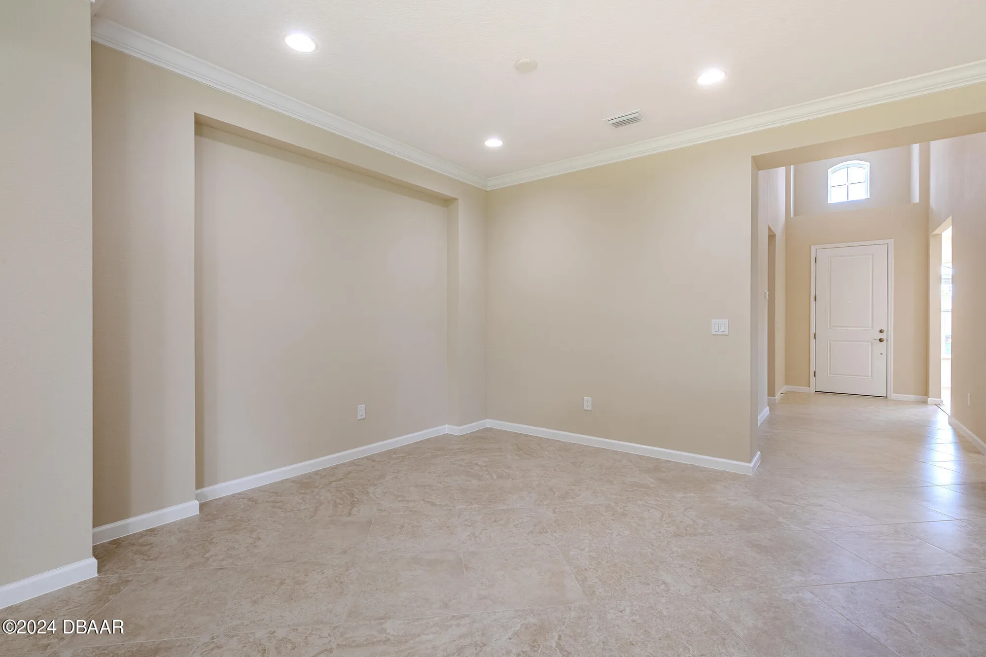 Property Slideshow image 8 of 99 | 929 bama breeze dr, Daytona Beach, FL, 32124