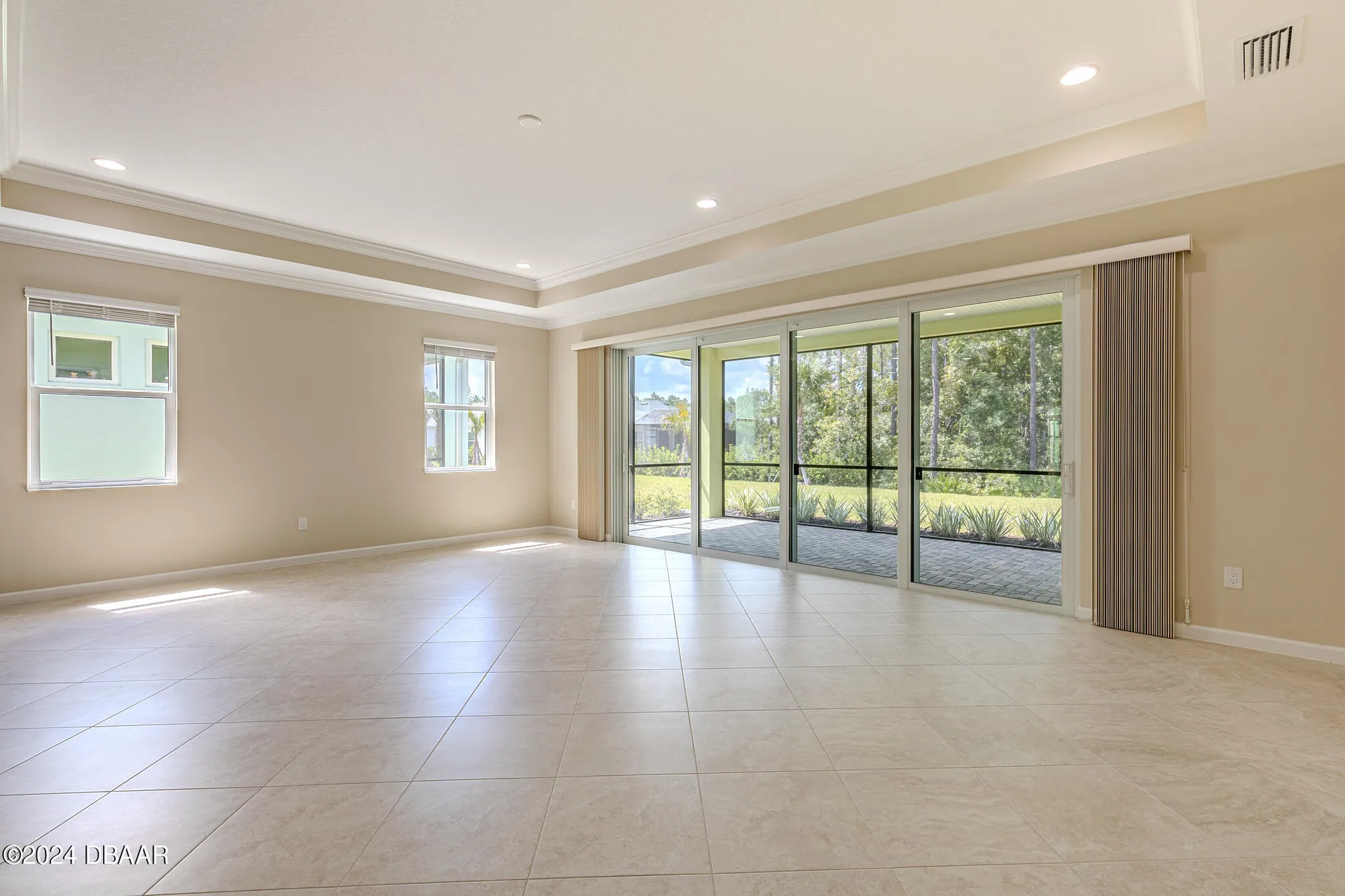 Property Slideshow image 11 of 99 | 929 bama breeze dr, Daytona Beach, FL, 32124