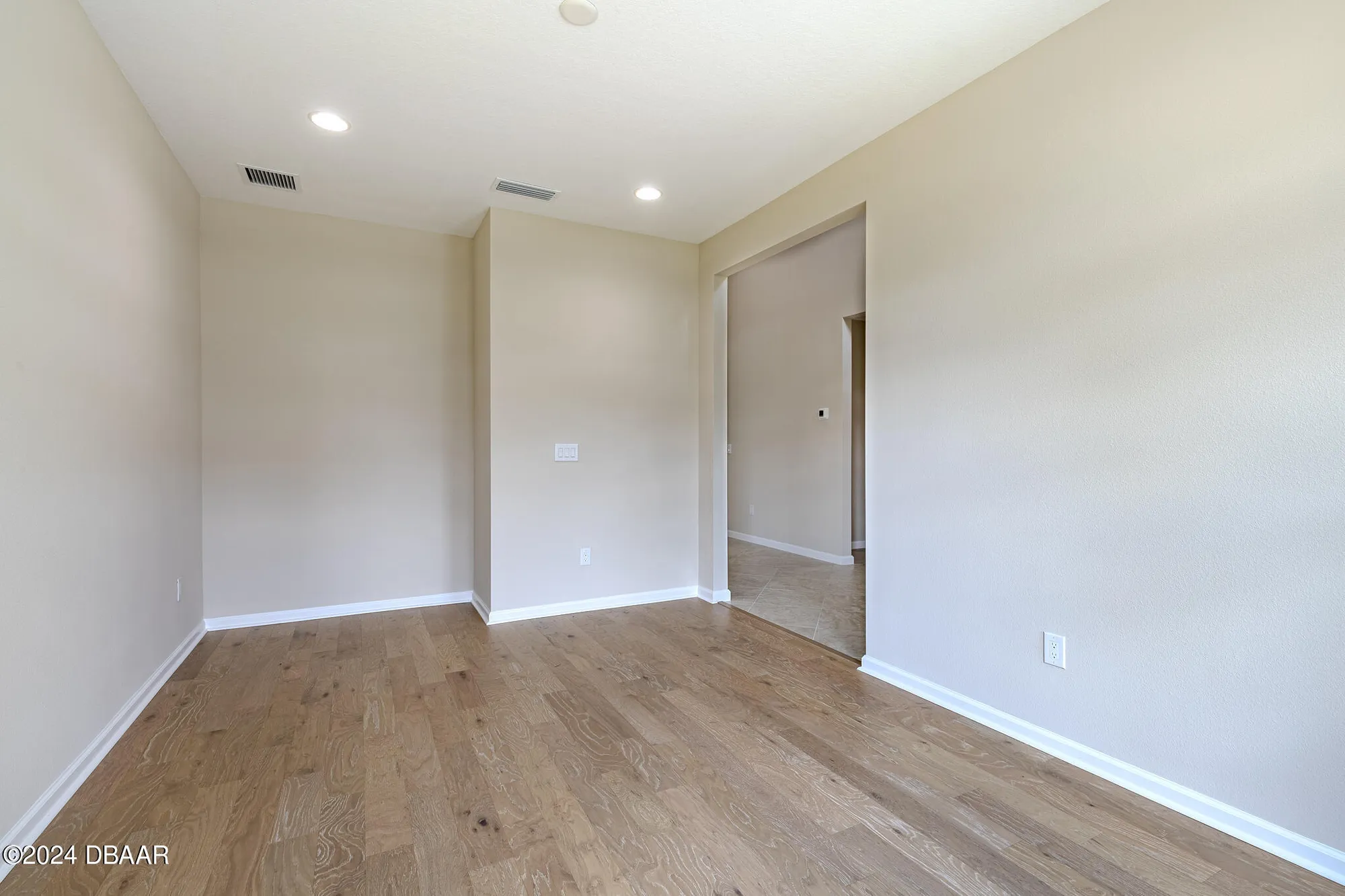 Property Slideshow image 34 of 99 | 929 bama breeze dr, Daytona Beach, FL, 32124