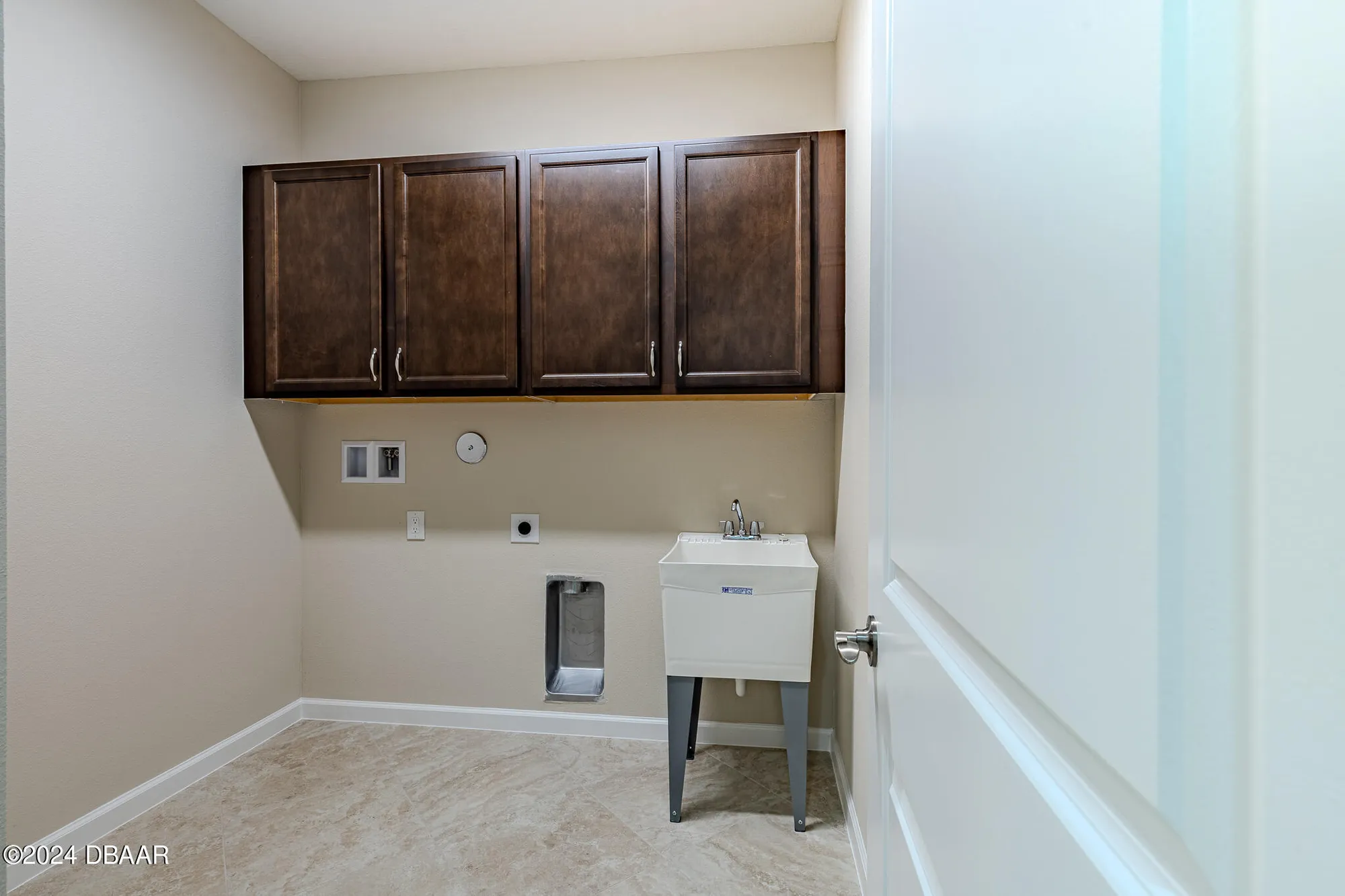 Property Slideshow image 38 of 99 | 929 bama breeze dr, Daytona Beach, FL, 32124