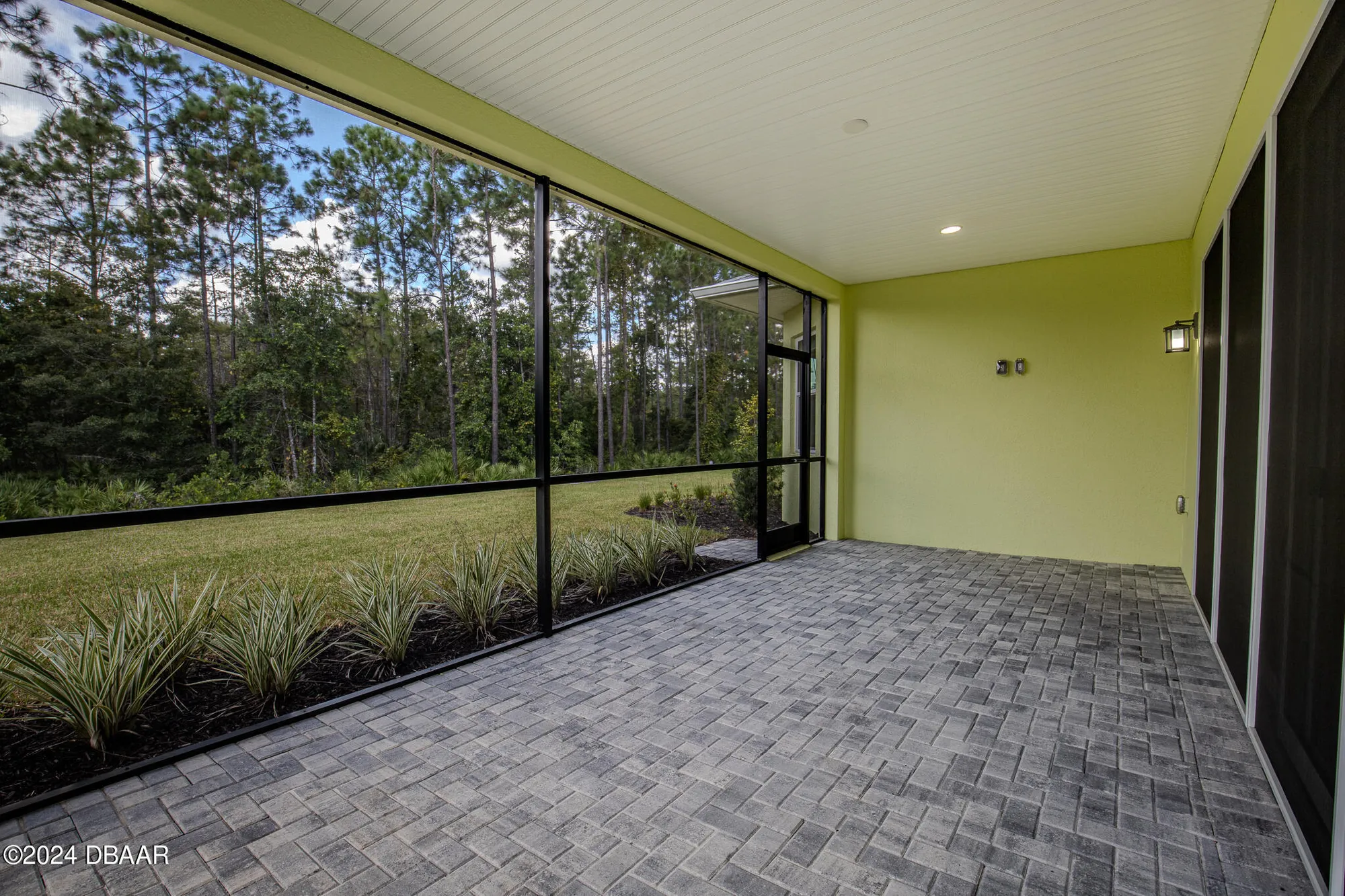 Property Slideshow image 41 of 99 | 929 bama breeze dr, Daytona Beach, FL, 32124