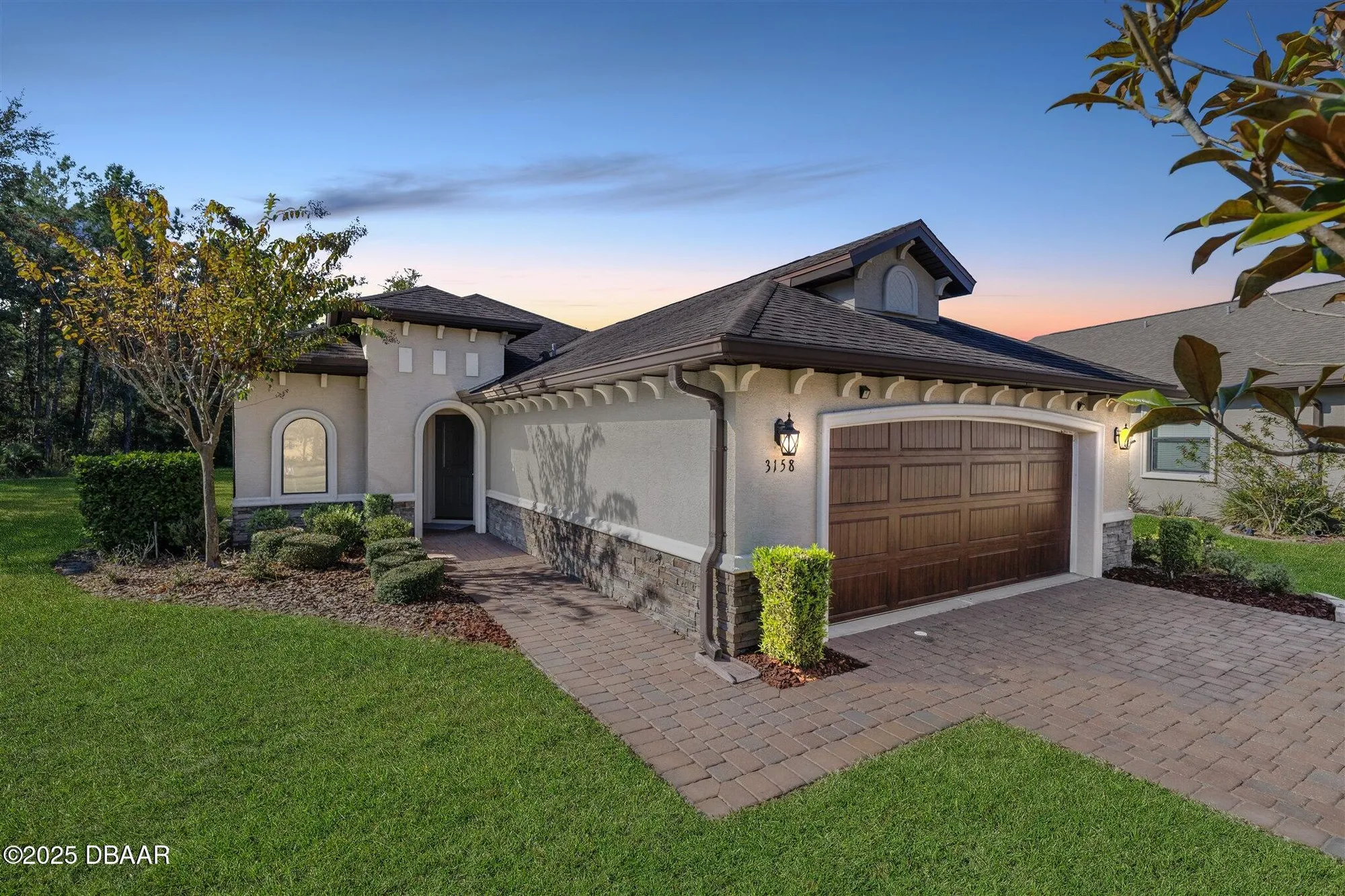Property Slideshow image 1 of 38 | 3158 connemara dr, Ormond Beach, FL, 32174
