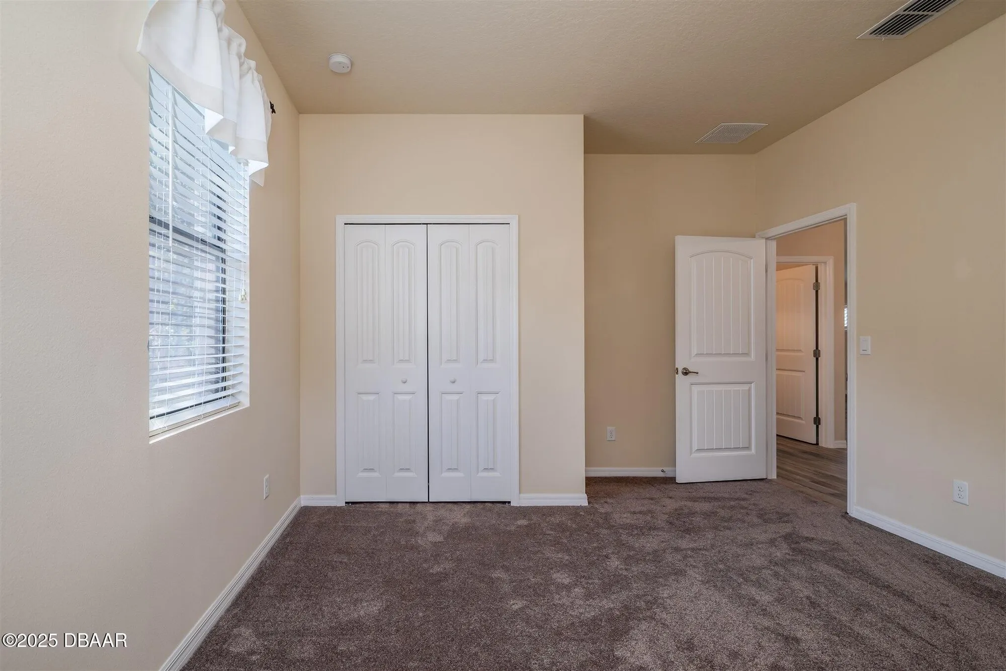 Property Slideshow image 18 of 38 | 3158 connemara dr, Ormond Beach, FL, 32174