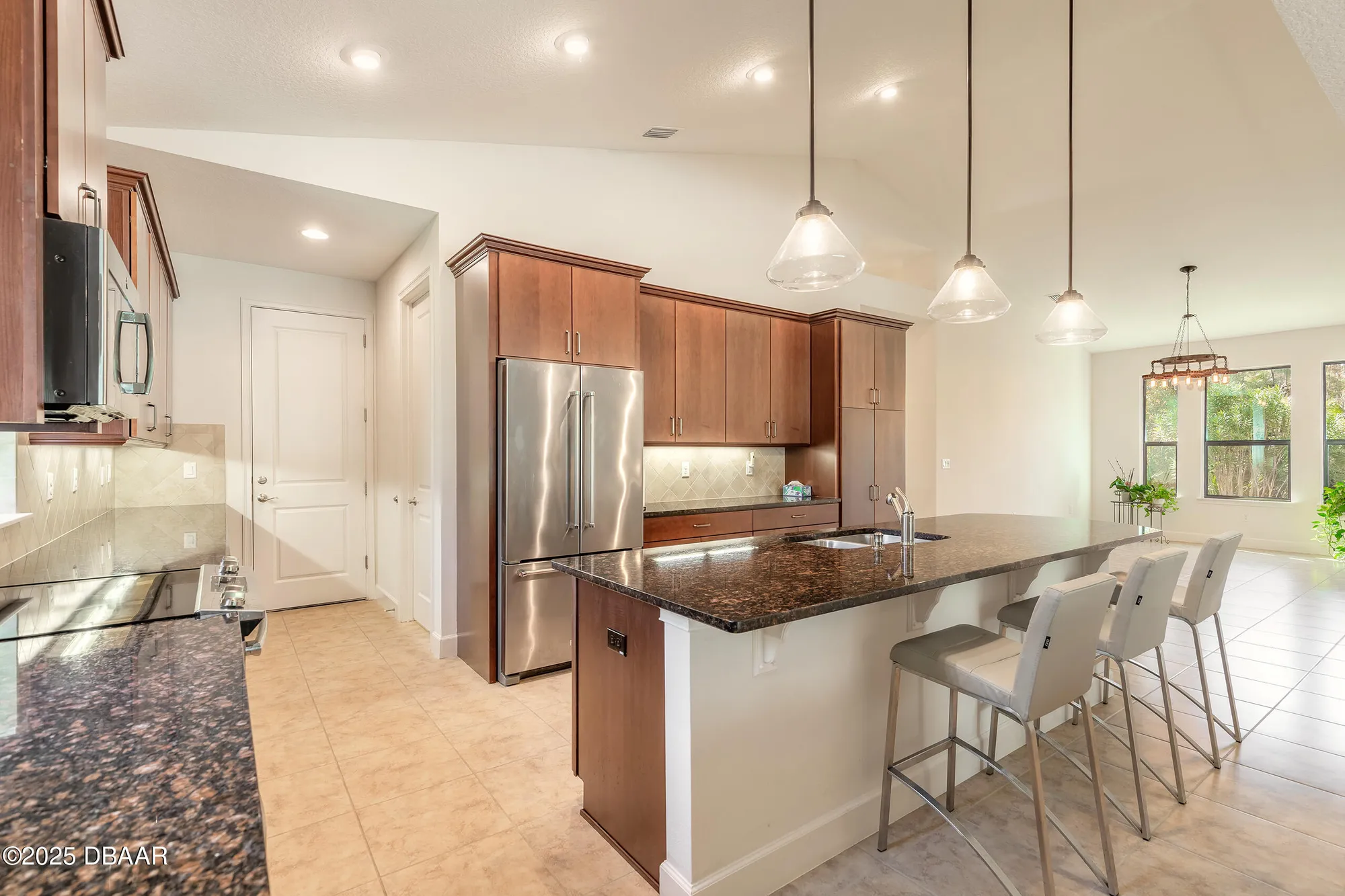 Property Slideshow image 10 of 54 | 27 bay ct, Ormond Beach, FL, 32174