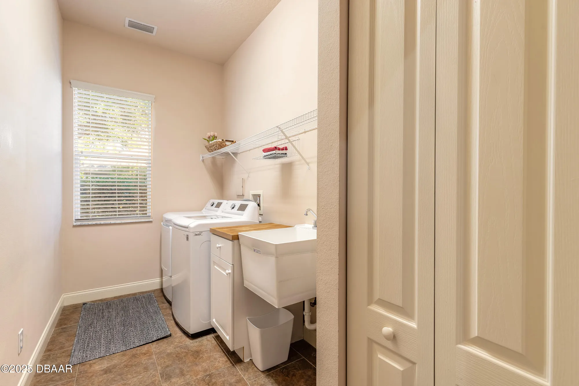 Property Slideshow image 40 of 49 | 1480 kilrush dr, Ormond Beach, FL, 32174