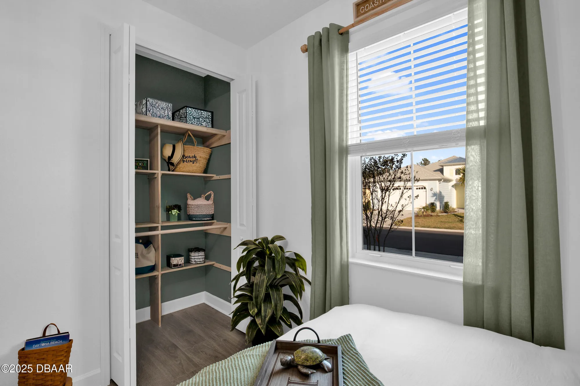 Property Slideshow image 32 of 99 | 533 hang loose way, Daytona Beach, FL, 32124