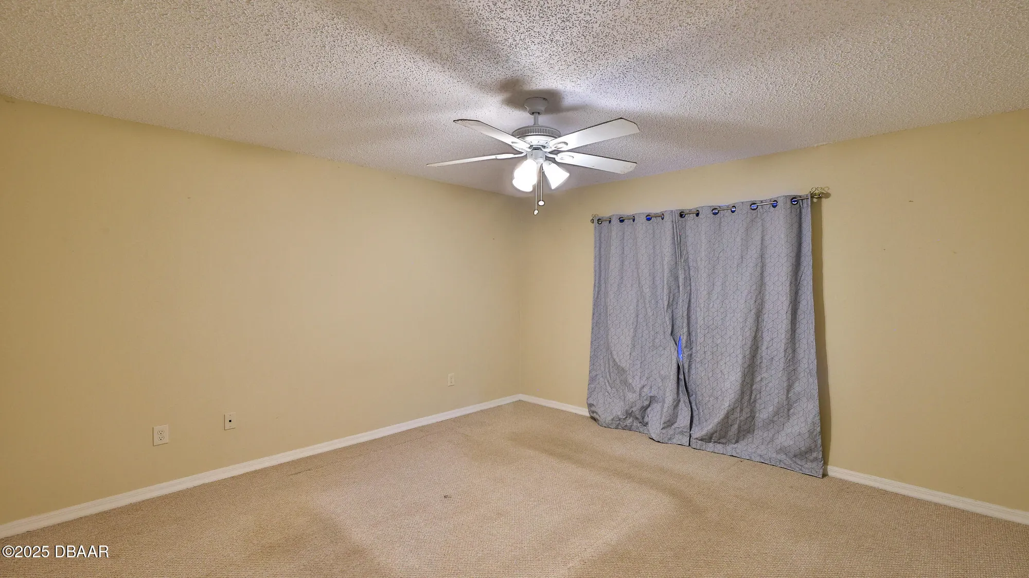 Property Slideshow image 14 of 33 | 196 gray dove ct, Daytona Beach, FL, 32119