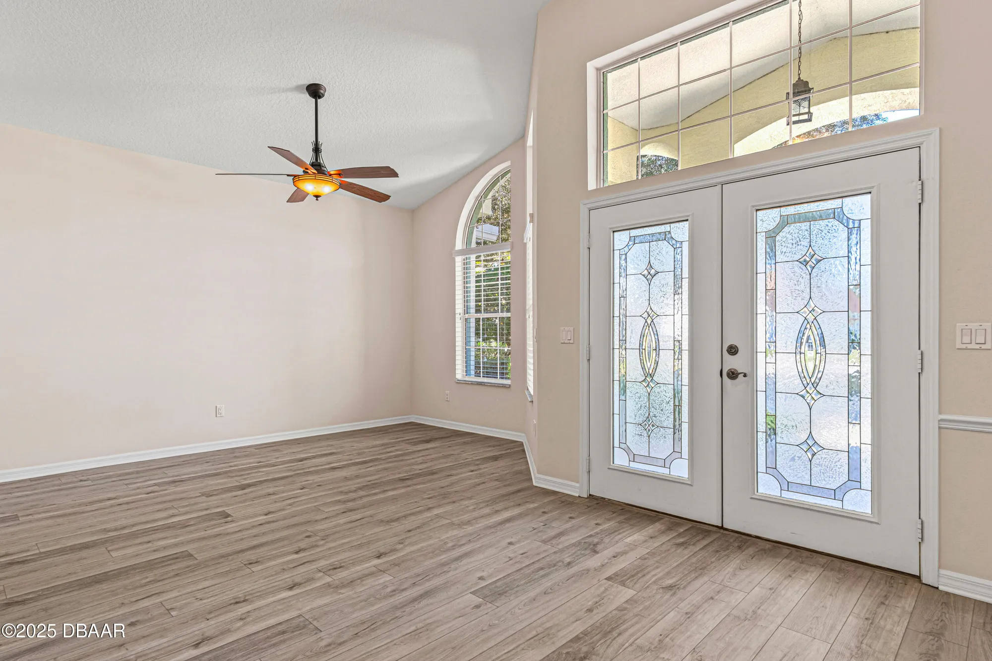 Property Slideshow image 8 of 37 | 1320 antrim cir, Ormond Beach, FL, 32174
