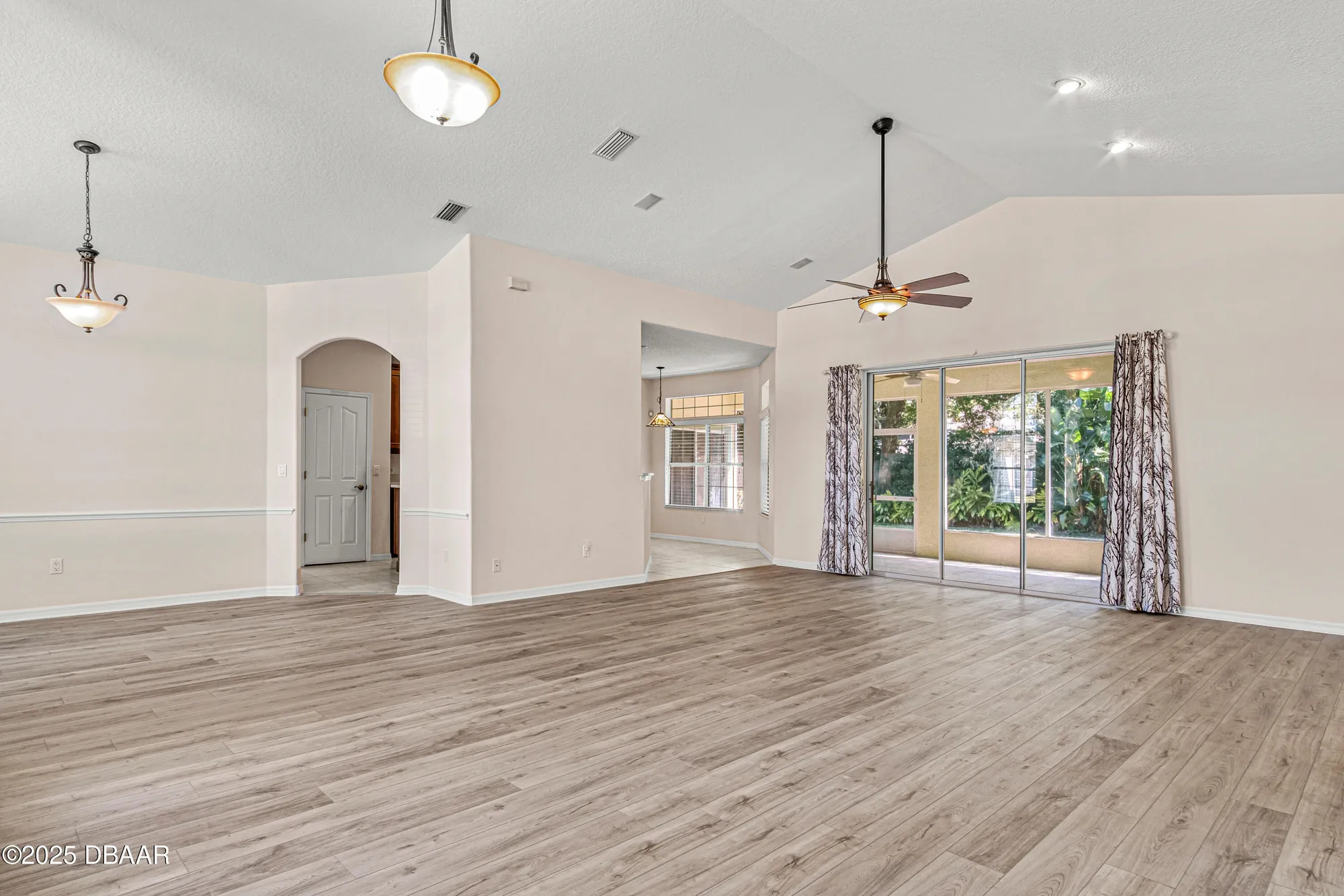 Property Slideshow image 9 of 37 | 1320 antrim cir, Ormond Beach, FL, 32174
