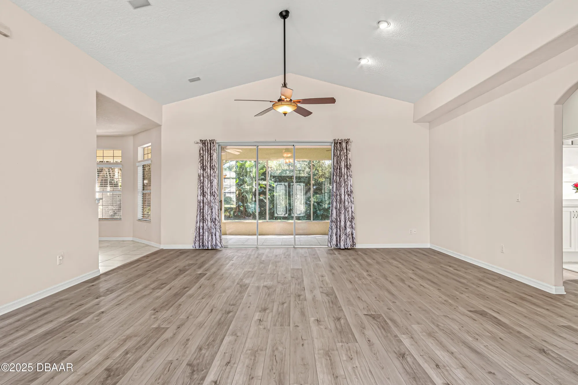 Property Slideshow image 10 of 37 | 1320 antrim cir, Ormond Beach, FL, 32174