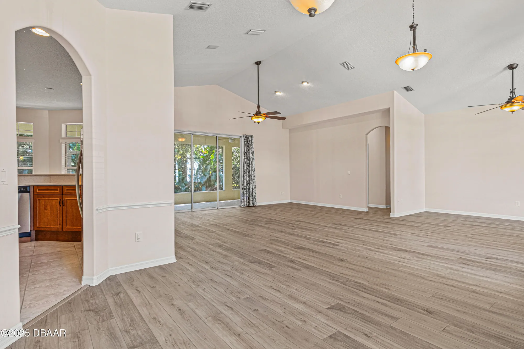 Property Slideshow image 11 of 37 | 1320 antrim cir, Ormond Beach, FL, 32174