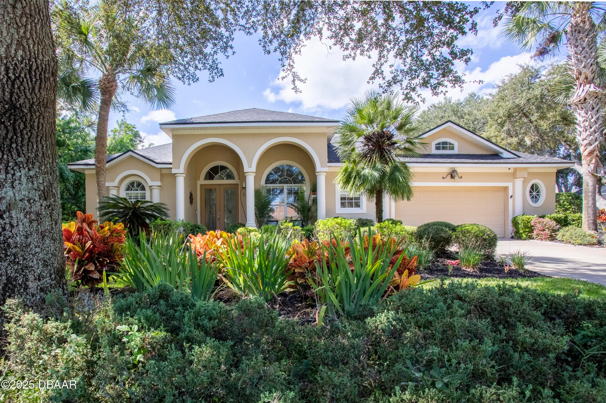 Property Slideshow image 1 of 35 | 1121 killarney dr, Ormond Beach, FL, 32174