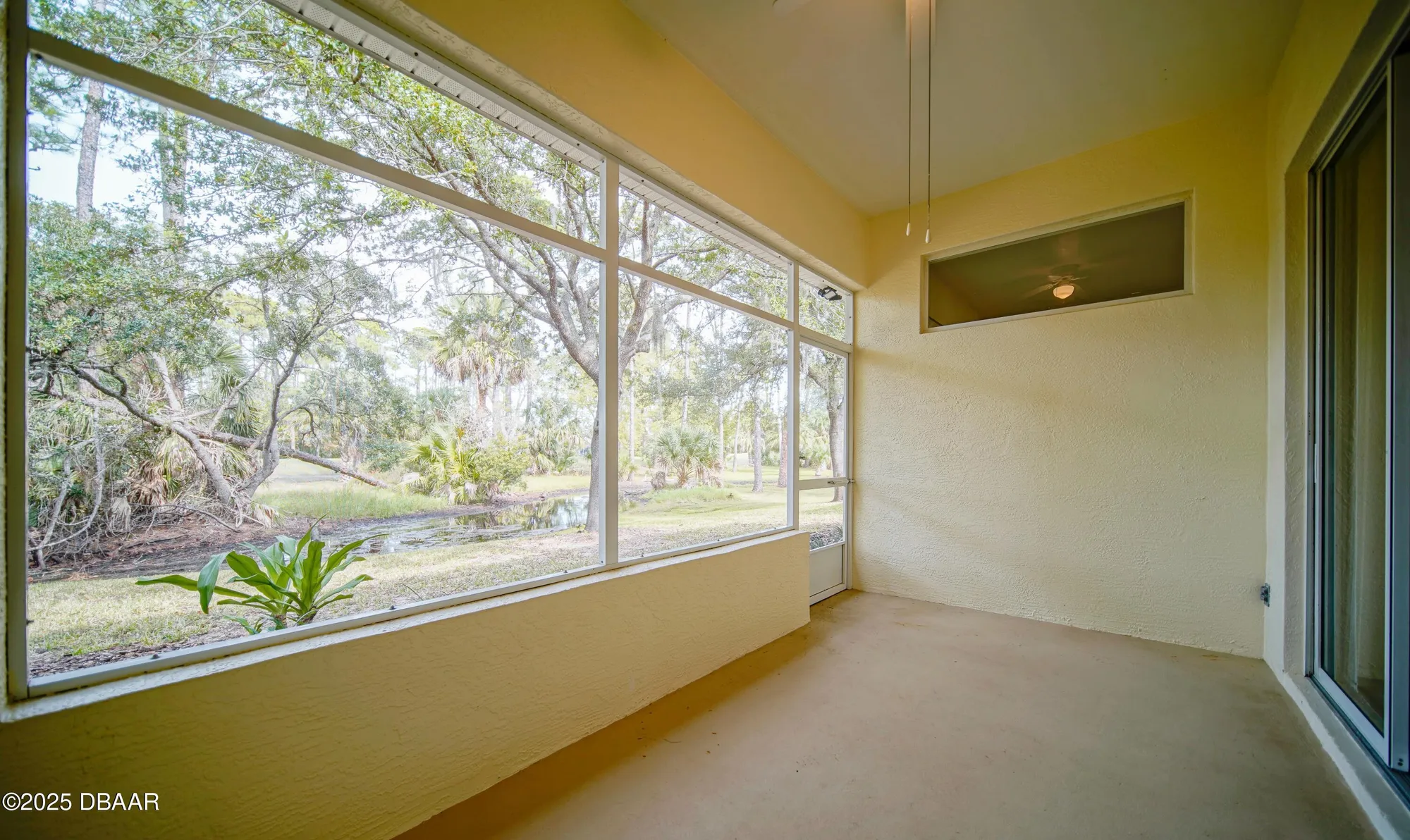 Property Slideshow image 5 of 17 | 1461 carlow cir, Ormond Beach, FL, 32174