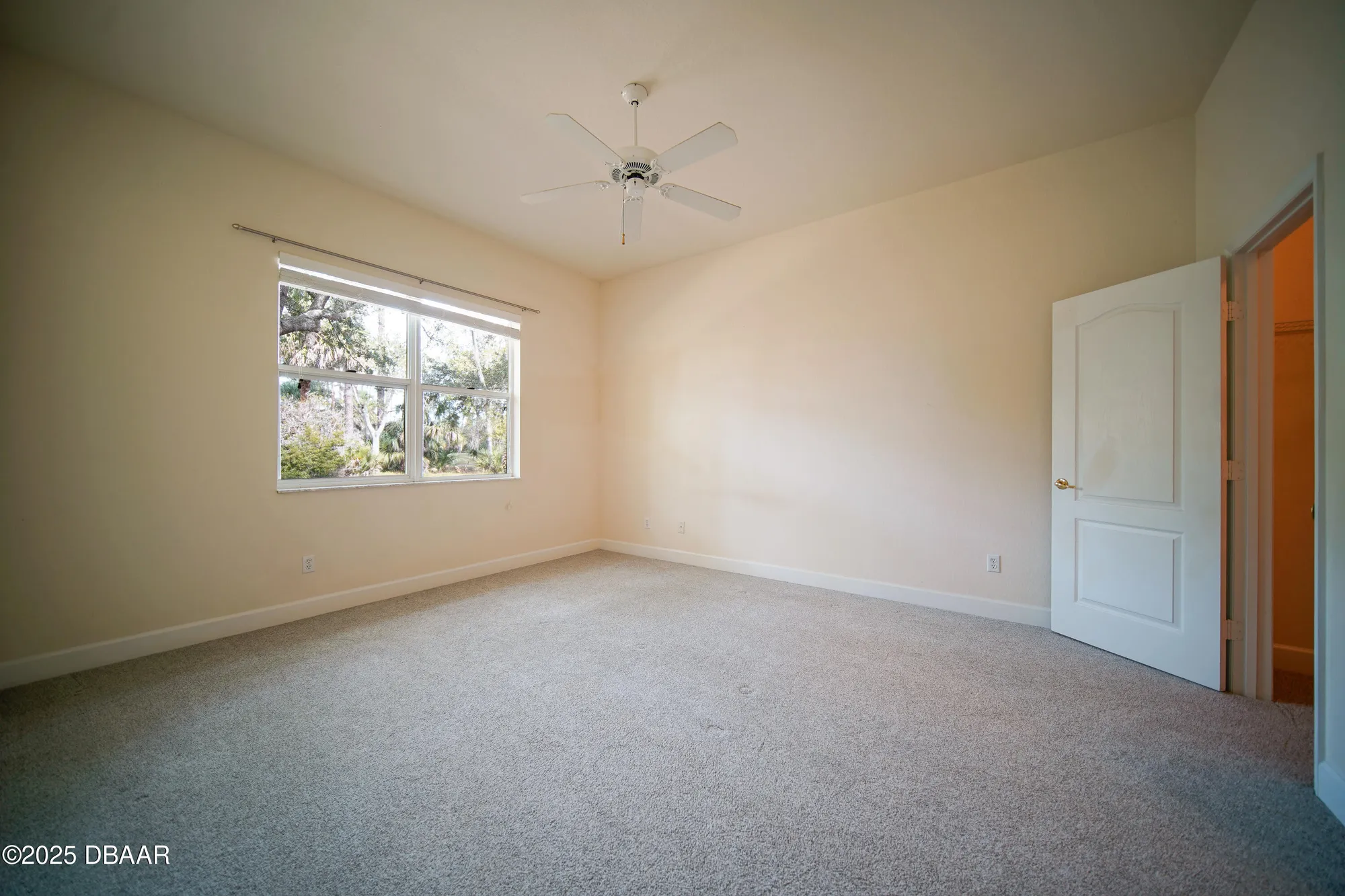 Property Slideshow image 6 of 17 | 1461 carlow cir, Ormond Beach, FL, 32174