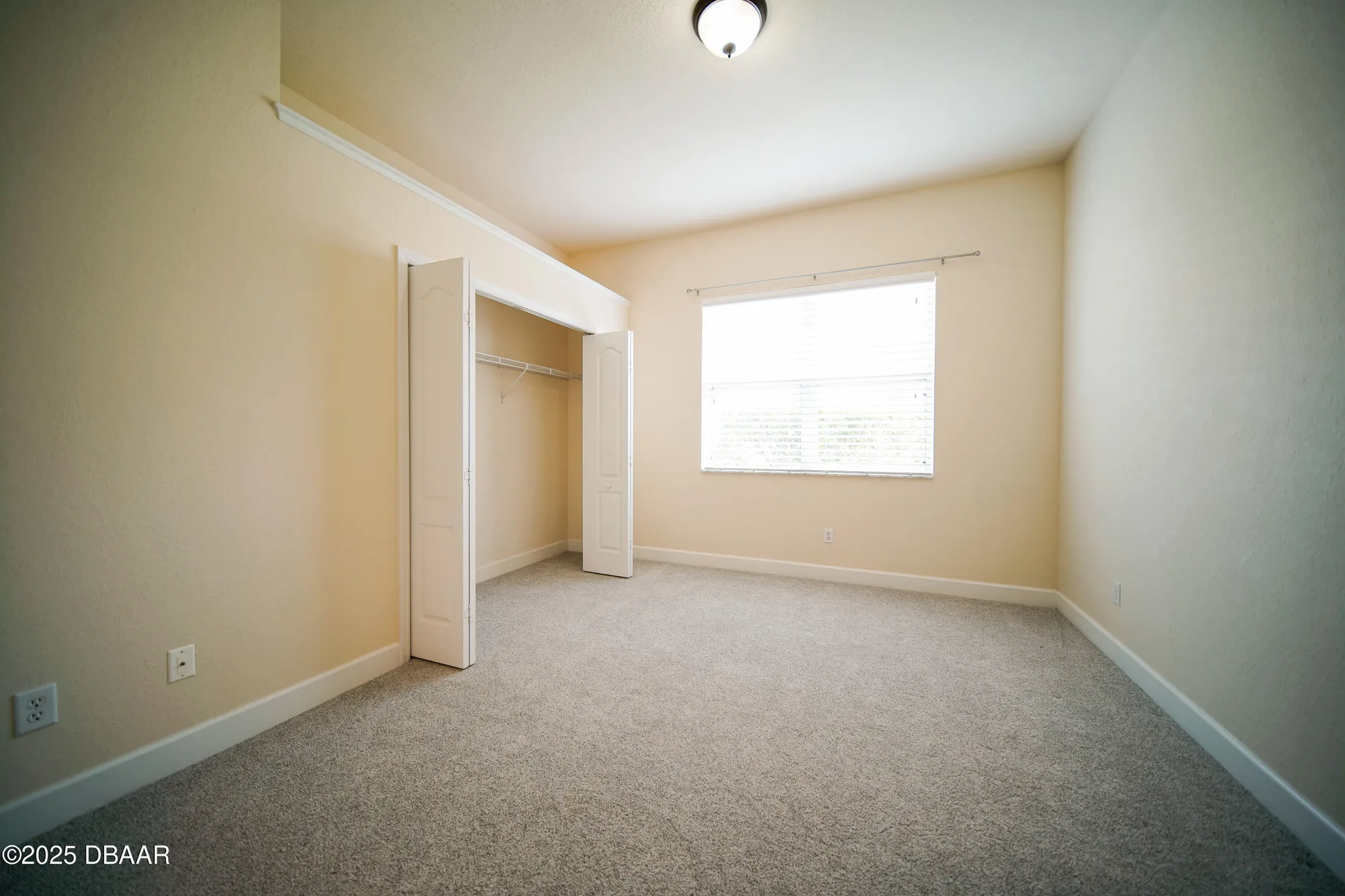 Property Slideshow image 8 of 17 | 1461 carlow cir, Ormond Beach, FL, 32174