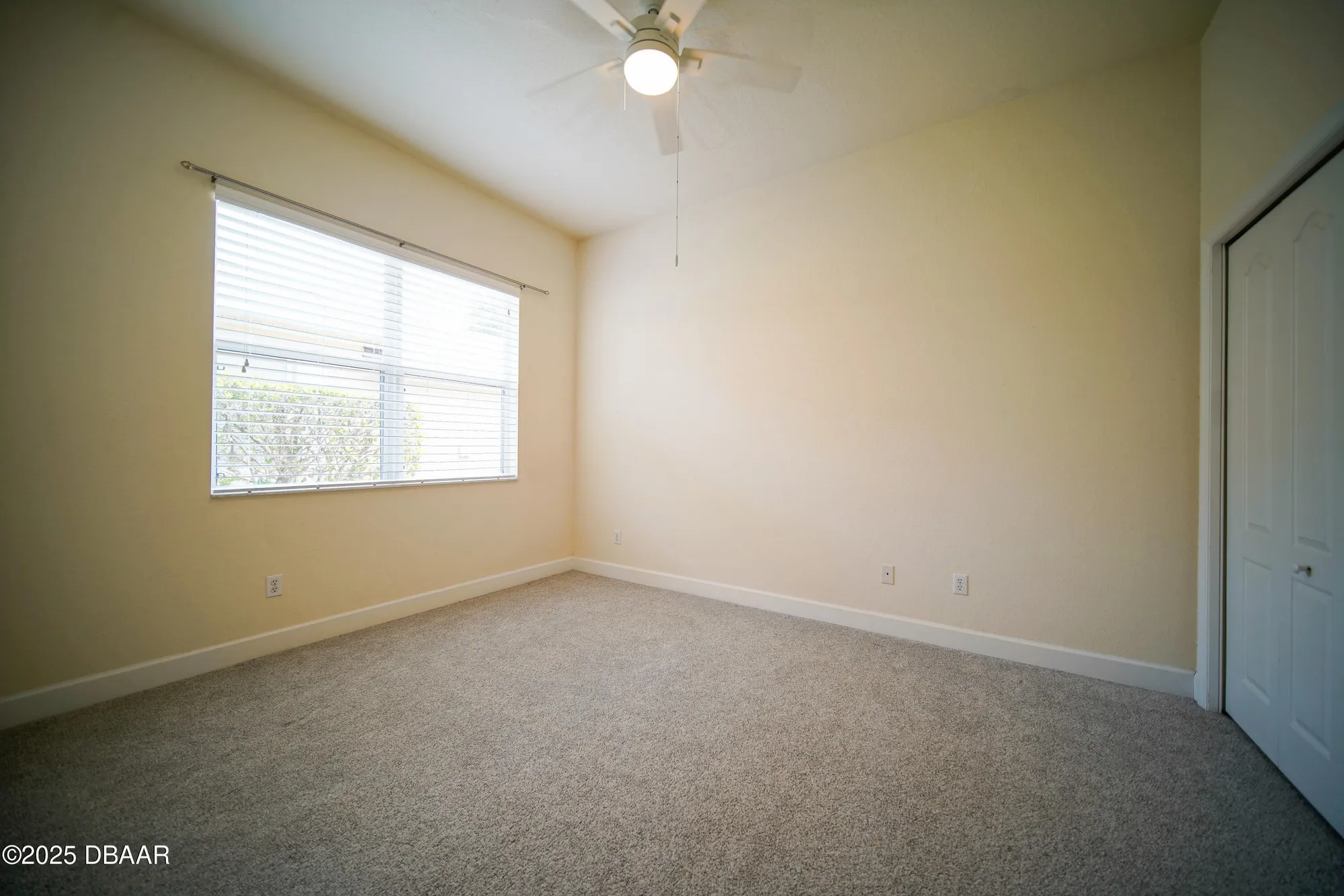 Property Slideshow image 9 of 17 | 1461 carlow cir, Ormond Beach, FL, 32174