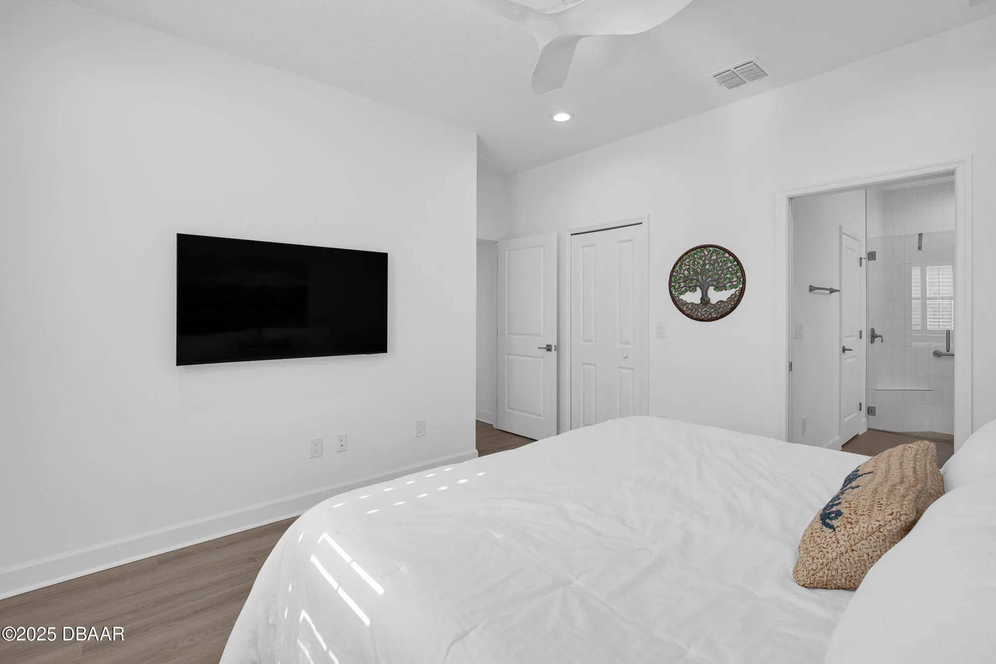 Property Slideshow image 17 of 90 | 316 gypsy palace ln, Daytona Beach, FL, 32124